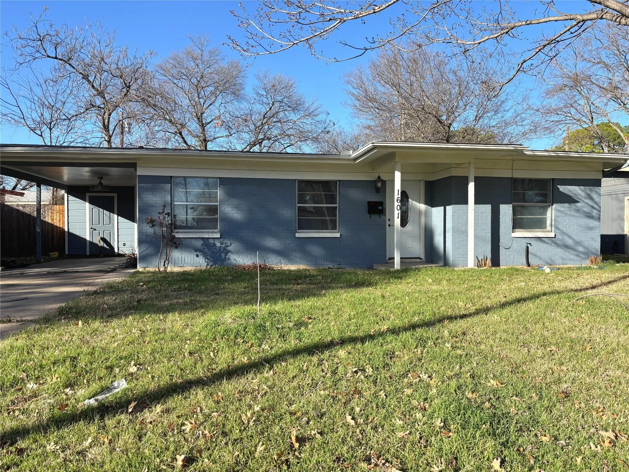 Single Family Residence For Rent