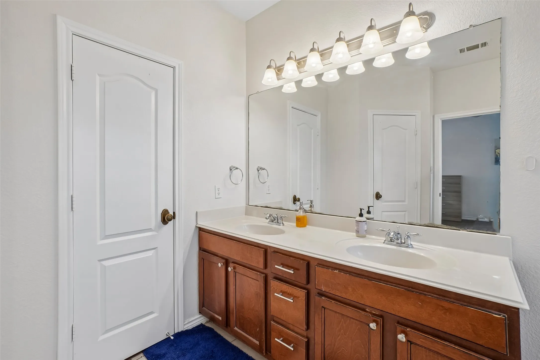 Single Family Residence For Sale in Tarrant County , 8520 Hornbeam Drive, Fort Worth, Texas 76123, 4 Bedroom, 4 Bathroom, 2 Garage spaces, 2,621 Sqft, built in 2007, mls#21387999, Real Estate Agent in Fort Worth, Homes For Sale in Tarrant county, Homes For Sale in Fort Worth, Realtor in Fort Worth Texas, Real Estate Brokerage Independent Realty Texas, Luminita Cordes Realtor