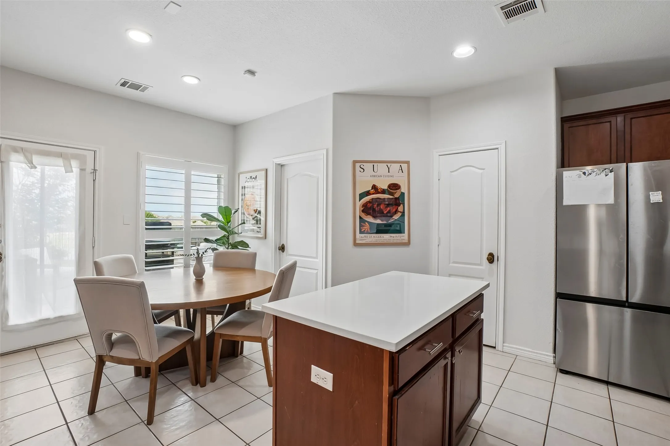 Single Family Residence For Sale in Tarrant County , 8520 Hornbeam Drive, Fort Worth, Texas 76123, 4 Bedroom, 4 Bathroom, 2 Garage spaces, 2,621 Sqft, built in 2007, mls#21387999, Real Estate Agent in Fort Worth, Homes For Sale in Tarrant county, Homes For Sale in Fort Worth, Realtor in Fort Worth Texas, Real Estate Brokerage Independent Realty Texas, Luminita Cordes Realtor