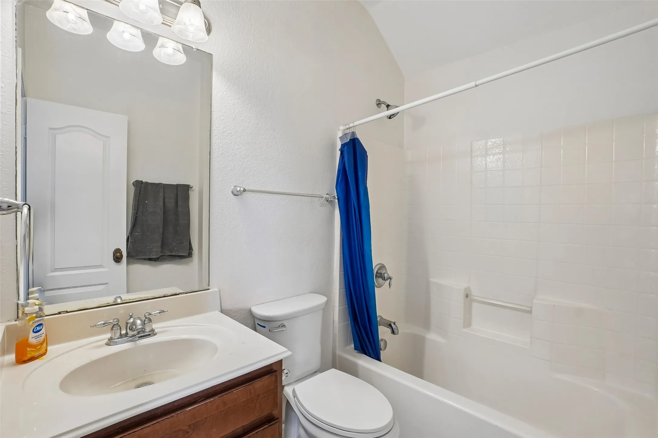 Single Family Residence For Sale in Tarrant County , 8520 Hornbeam Drive, Fort Worth, Texas 76123, 4 Bedroom, 4 Bathroom, 2 Garage spaces, 2,621 Sqft, built in 2007, mls#21387999, Real Estate Agent in Fort Worth, Homes For Sale in Tarrant county, Homes For Sale in Fort Worth, Realtor in Fort Worth Texas, Real Estate Brokerage Independent Realty Texas, Luminita Cordes Realtor