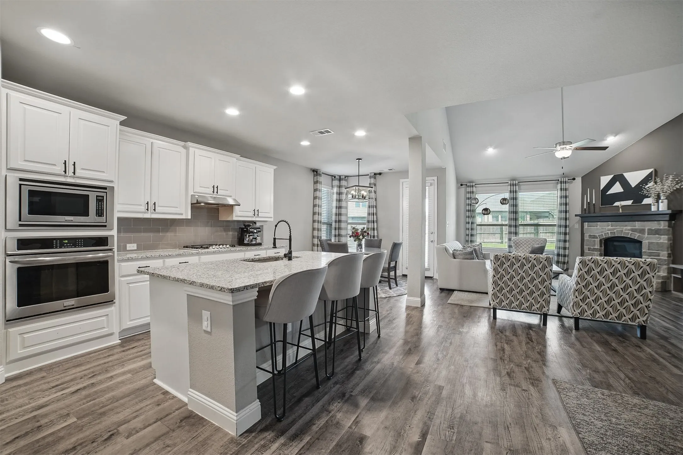 Single Family Residence For Sale in Kaufman County , 1306 Torrington Lane, Forney, Texas 75126, 4 Bedroom, 3 Bathroom, 2 Garage spaces, 3,009 Sqft, built in 2017, mls#21388152, Real Estate Agent in Forney, Homes For Sale in Kaufman county, Homes For Sale in Forney, Realtor in Forney Texas, Real Estate Brokerage Independent Realty Texas, Luminita Cordes Realtor