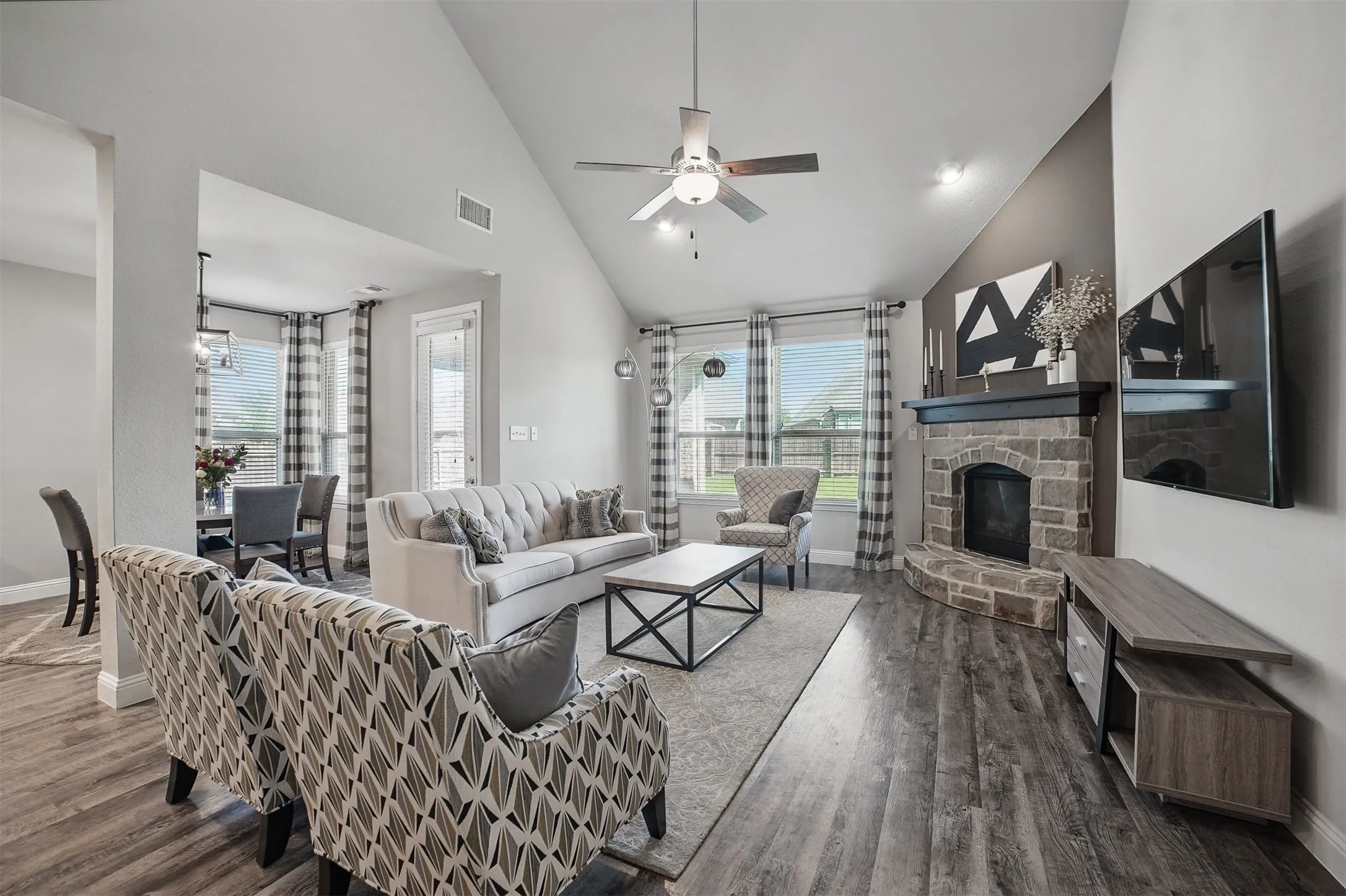 Single Family Residence For Sale in Kaufman County , 1306 Torrington Lane, Forney, Texas 75126, 4 Bedroom, 3 Bathroom, 2 Garage spaces, 3,009 Sqft, built in 2017, mls#21388152, Real Estate Agent in Forney, Homes For Sale in Kaufman county, Homes For Sale in Forney, Realtor in Forney Texas, Real Estate Brokerage Independent Realty Texas, Luminita Cordes Realtor