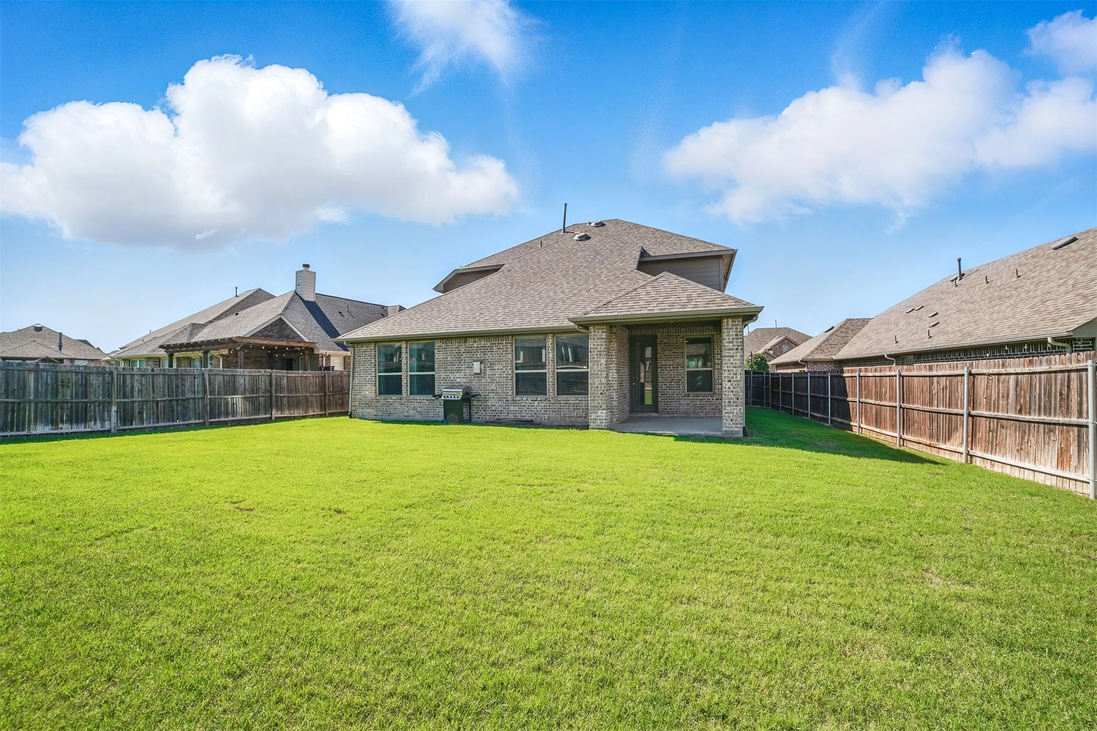 Single Family Residence For Sale in Kaufman County , 1306 Torrington Lane, Forney, Texas 75126, 4 Bedroom, 3 Bathroom, 2 Garage spaces, 3,009 Sqft, built in 2017, mls#21388152, Real Estate Agent in Forney, Homes For Sale in Kaufman county, Homes For Sale in Forney, Realtor in Forney Texas, Real Estate Brokerage Independent Realty Texas, Luminita Cordes Realtor