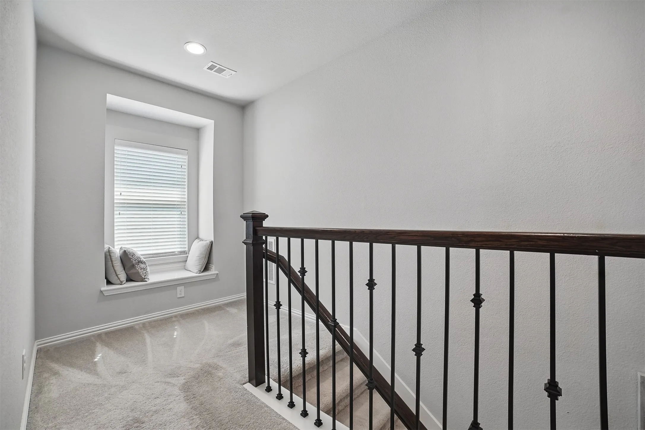 Single Family Residence For Sale in Kaufman County , 1306 Torrington Lane, Forney, Texas 75126, 4 Bedroom, 3 Bathroom, 2 Garage spaces, 3,009 Sqft, built in 2017, mls#21388152, Real Estate Agent in Forney, Homes For Sale in Kaufman county, Homes For Sale in Forney, Realtor in Forney Texas, Real Estate Brokerage Independent Realty Texas, Luminita Cordes Realtor