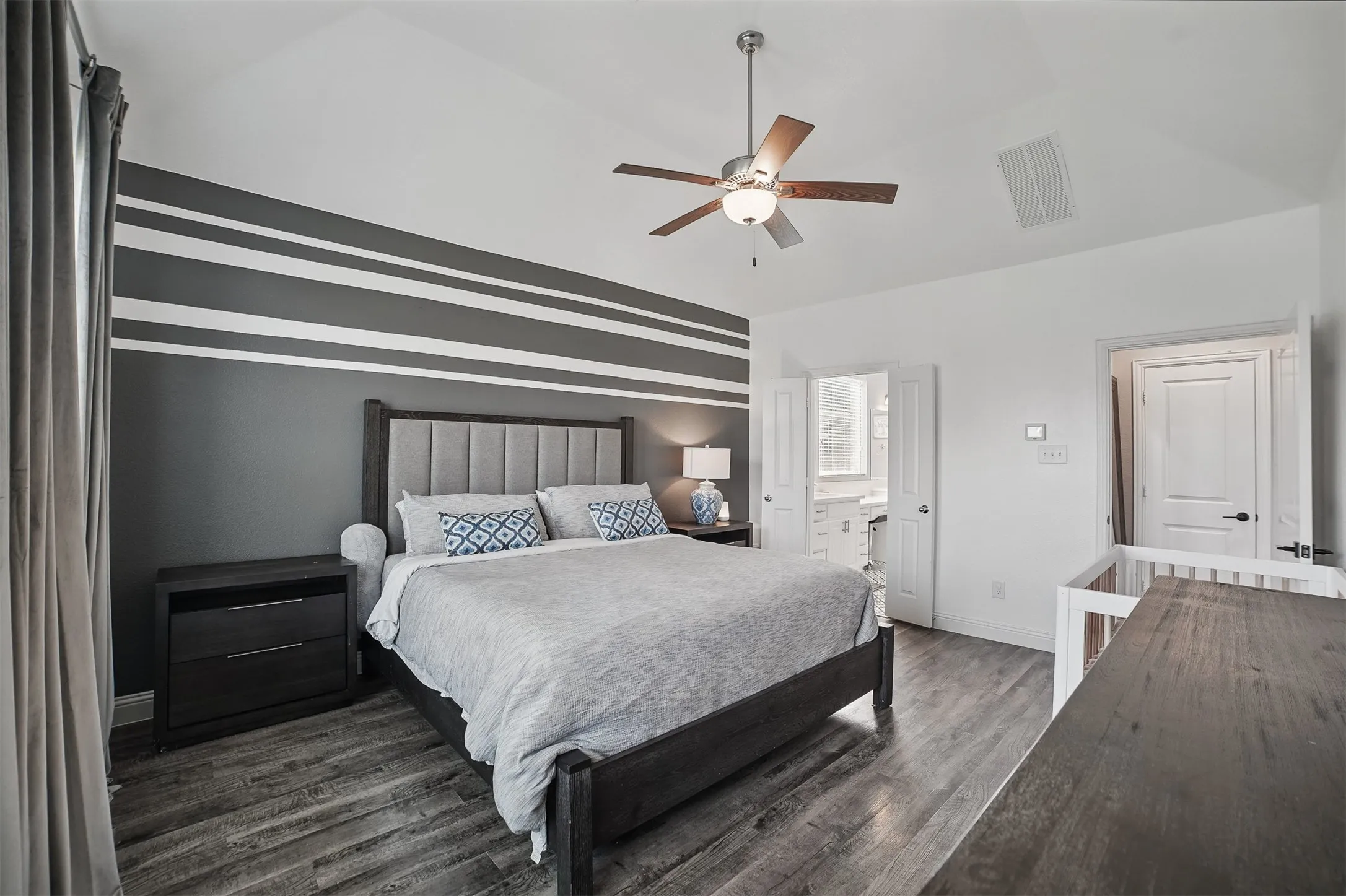Single Family Residence For Sale in Kaufman County , 1306 Torrington Lane, Forney, Texas 75126, 4 Bedroom, 3 Bathroom, 2 Garage spaces, 3,009 Sqft, built in 2017, mls#21388152, Real Estate Agent in Forney, Homes For Sale in Kaufman county, Homes For Sale in Forney, Realtor in Forney Texas, Real Estate Brokerage Independent Realty Texas, Luminita Cordes Realtor