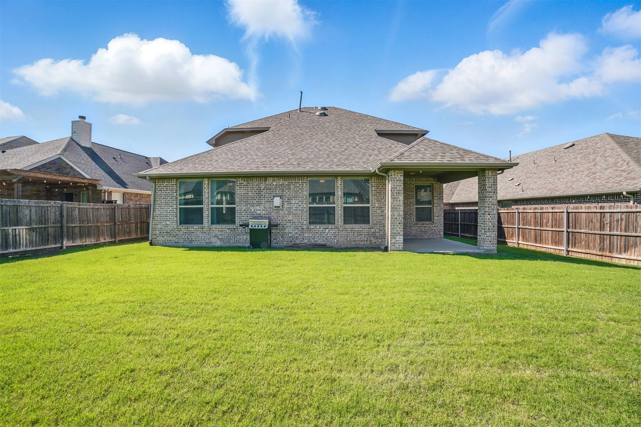 Single Family Residence For Sale in Kaufman County , 1306 Torrington Lane, Forney, Texas 75126, 4 Bedroom, 3 Bathroom, 2 Garage spaces, 3,009 Sqft, built in 2017, mls#21388152, Real Estate Agent in Forney, Homes For Sale in Kaufman county, Homes For Sale in Forney, Realtor in Forney Texas, Real Estate Brokerage Independent Realty Texas, Luminita Cordes Realtor