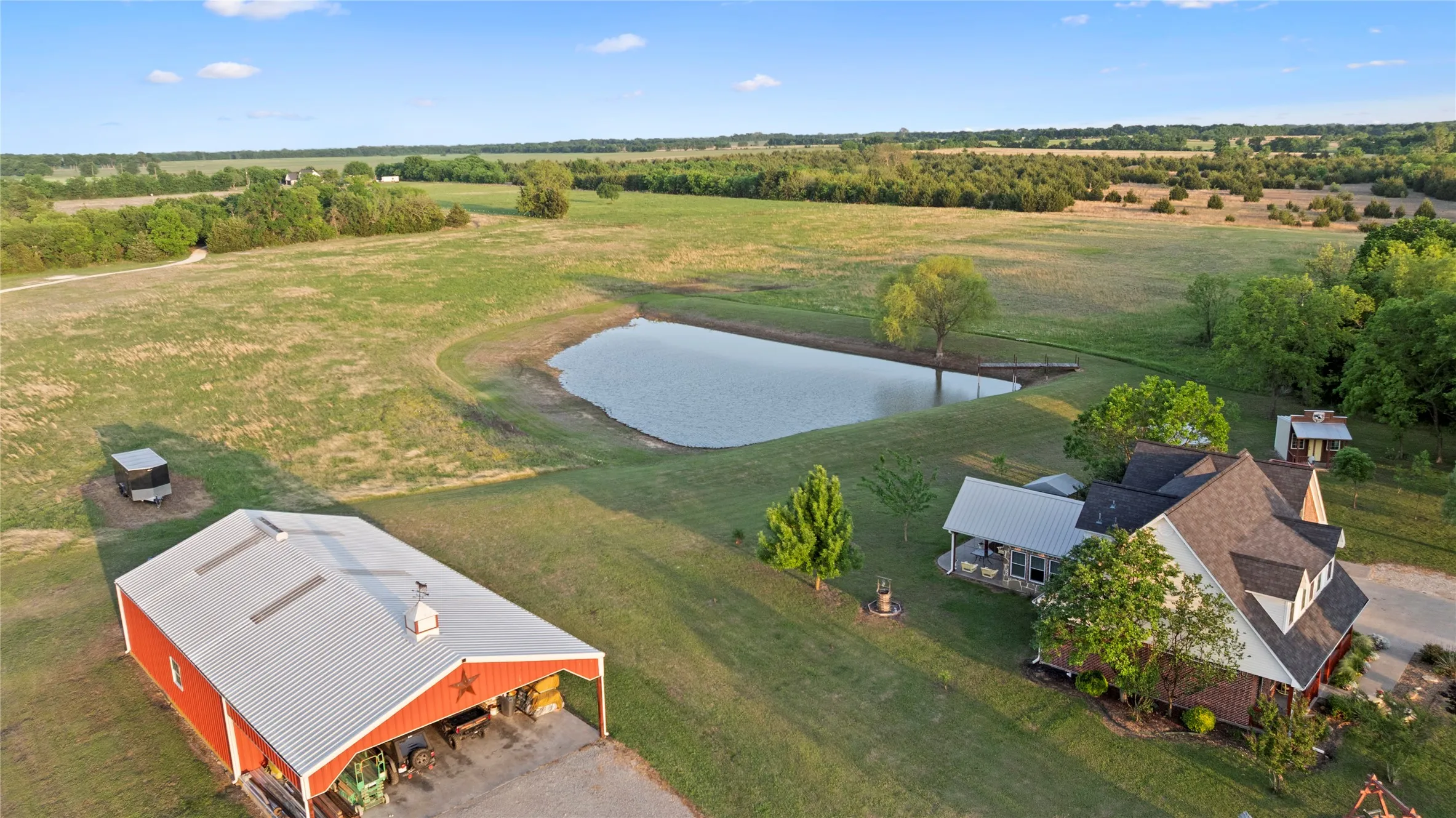 Single Family Residence For Sale in Fannin County , 7987 S State Highway 78 Highway, Leonard, Texas 75452, 3 Bedroom, 4 Bathroom, 2 Garage spaces, 2,753 Sqft, built in 2002, mls#21389497, Real Estate Agent in Leonard, Homes For Sale in Fannin county, Homes For Sale in Leonard, Realtor in Leonard Texas, Real Estate Brokerage Independent Realty Texas, Luminita Cordes Realtor