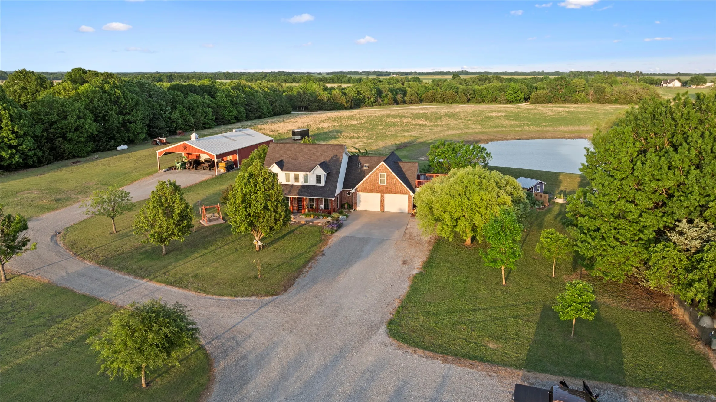 Single Family Residence For Sale in Fannin County , 7987 S State Highway 78 Highway, Leonard, Texas 75452, 3 Bedroom, 4 Bathroom, 2 Garage spaces, 2,753 Sqft, built in 2002, mls#21389497, Real Estate Agent in Leonard, Homes For Sale in Fannin county, Homes For Sale in Leonard, Realtor in Leonard Texas, Real Estate Brokerage Independent Realty Texas, Luminita Cordes Realtor