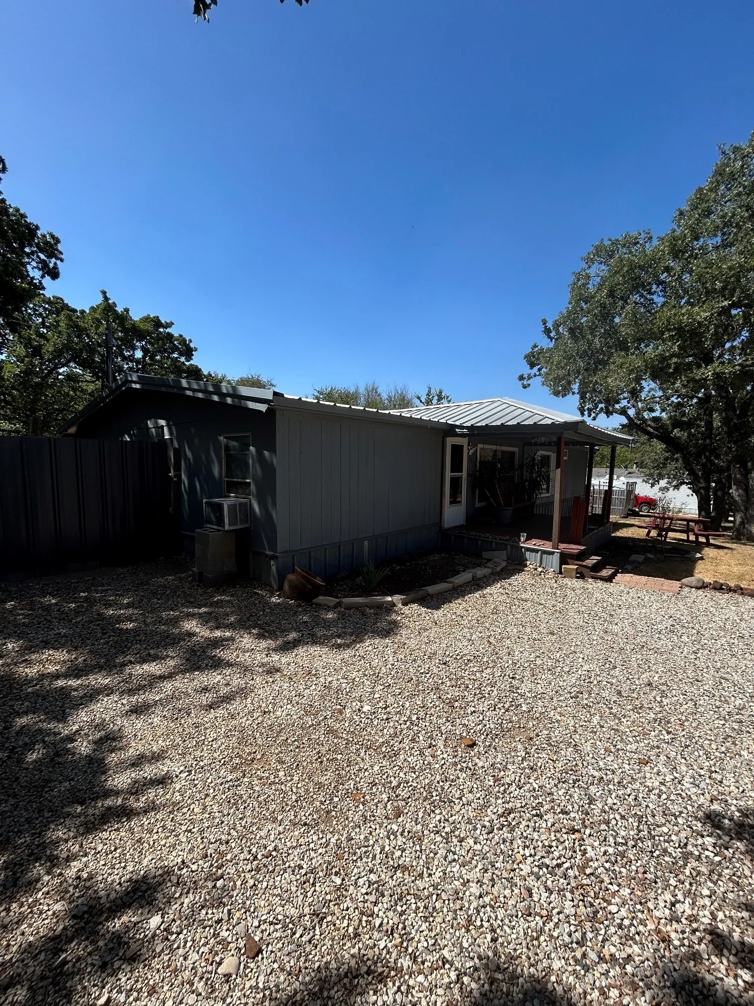 Manufactured Home For Sale in Johnson County , 3716 Falconcrest Drive, Joshua, Texas 76058, 3 Bedroom, 2 Bathroom, Garage spaces, 1,568 Sqft, built in 1986, mls#21389498, Real Estate Agent in Joshua, Homes For Sale in Johnson county, Homes For Sale in Joshua, Realtor in Joshua Texas, Real Estate Brokerage Independent Realty Texas, Luminita Cordes Realtor