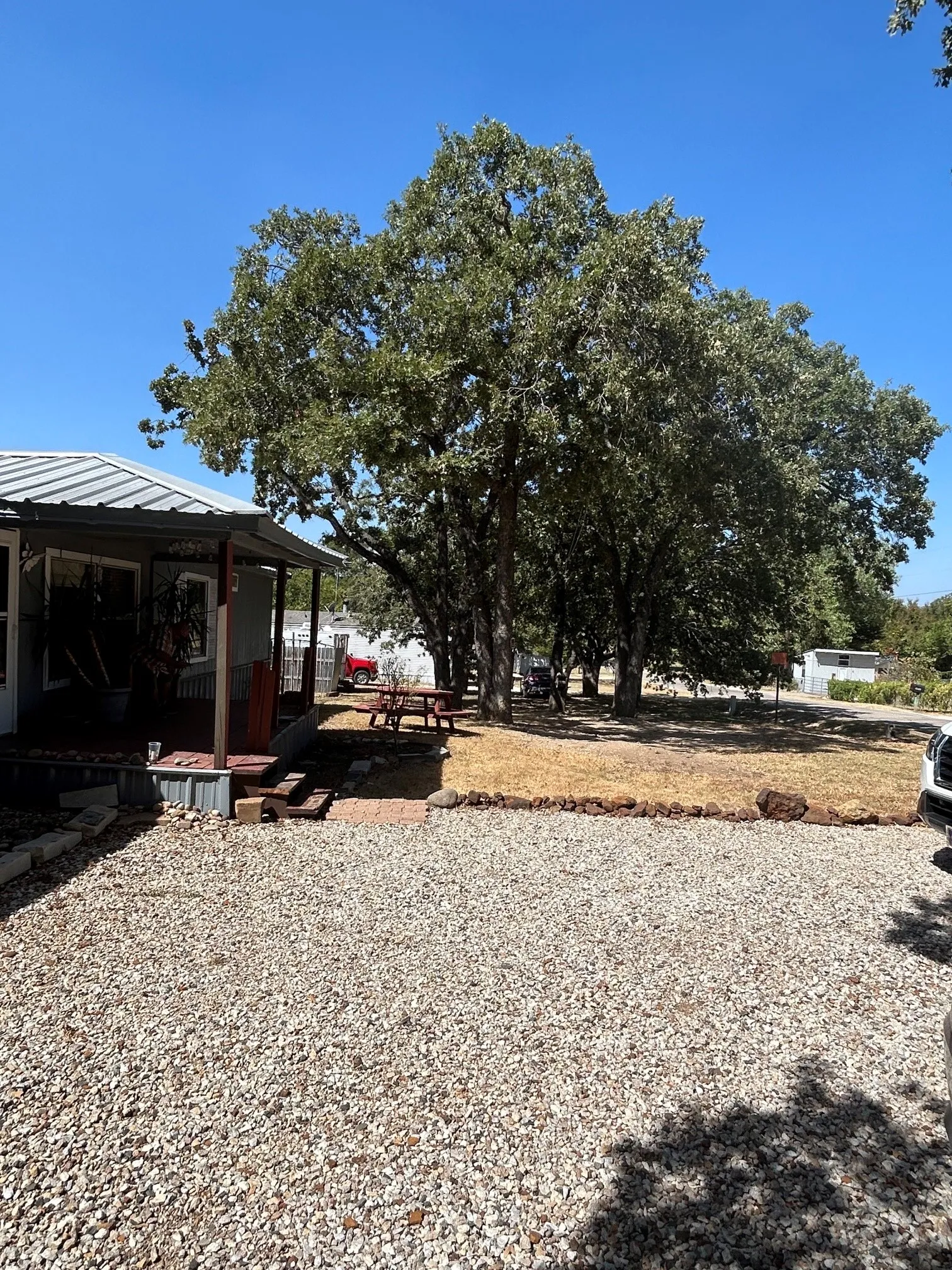 Manufactured Home For Sale in Johnson County , 3716 Falconcrest Drive, Joshua, Texas 76058, 3 Bedroom, 2 Bathroom, Garage spaces, 1,568 Sqft, built in 1986, mls#21389498, Real Estate Agent in Joshua, Homes For Sale in Johnson county, Homes For Sale in Joshua, Realtor in Joshua Texas, Real Estate Brokerage Independent Realty Texas, Luminita Cordes Realtor