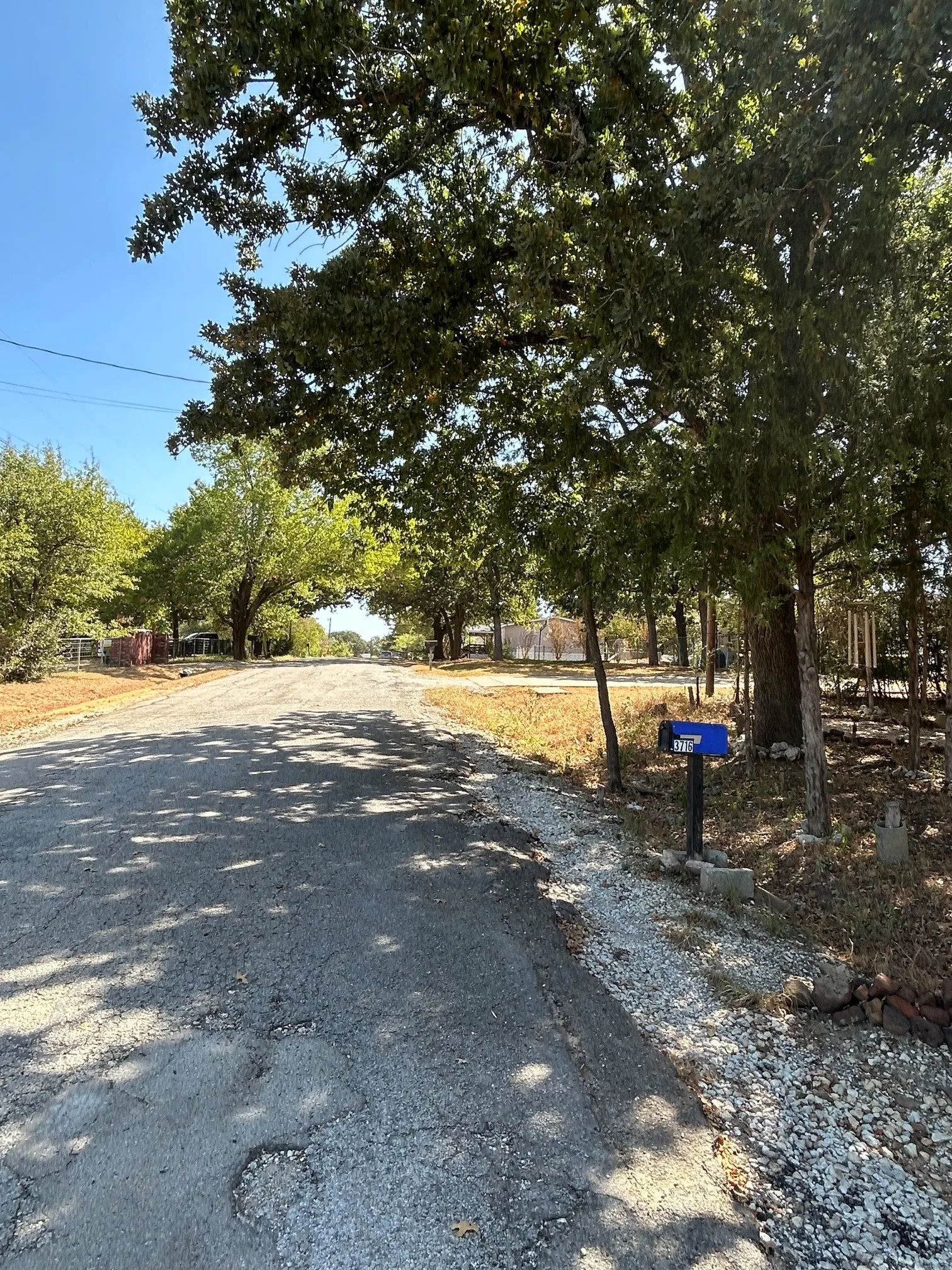 Manufactured Home For Sale in Johnson County , 3716 Falconcrest Drive, Joshua, Texas 76058, 3 Bedroom, 2 Bathroom, Garage spaces, 1,568 Sqft, built in 1986, mls#21389498, Real Estate Agent in Joshua, Homes For Sale in Johnson county, Homes For Sale in Joshua, Realtor in Joshua Texas, Real Estate Brokerage Independent Realty Texas, Luminita Cordes Realtor