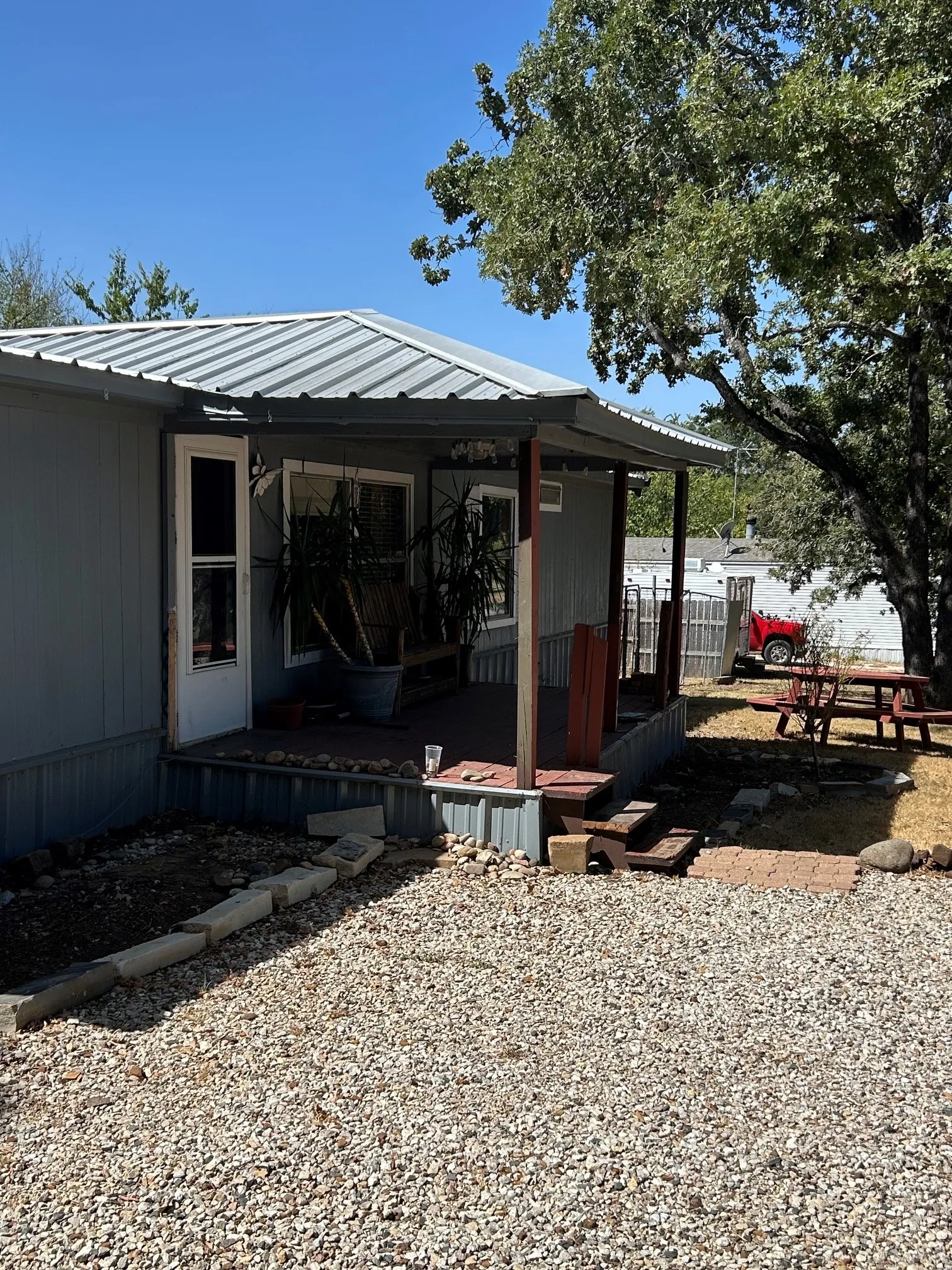 Manufactured Home For Sale in Johnson County , 3716 Falconcrest Drive, Joshua, Texas 76058, 3 Bedroom, 2 Bathroom, Garage spaces, 1,568 Sqft, built in 1986, mls#21389498, Real Estate Agent in Joshua, Homes For Sale in Johnson county, Homes For Sale in Joshua, Realtor in Joshua Texas, Real Estate Brokerage Independent Realty Texas, Luminita Cordes Realtor