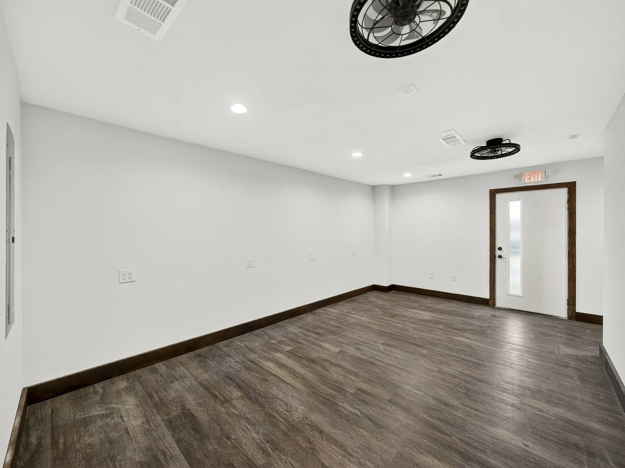 Office For Rent in Collin County , 213 Mckinney Avenue, Princeton, Texas 75407, 0, 0, Garage spaces, 0 Sqft, built in 1952, mls#21389499, Real Estate Agent in Princeton, Homes For Rent in Collin county, Homes For Rent in Princeton, Realtor in Princeton Texas, Real Estate Brokerage Independent Realty Texas, Luminita Cordes Realtor
