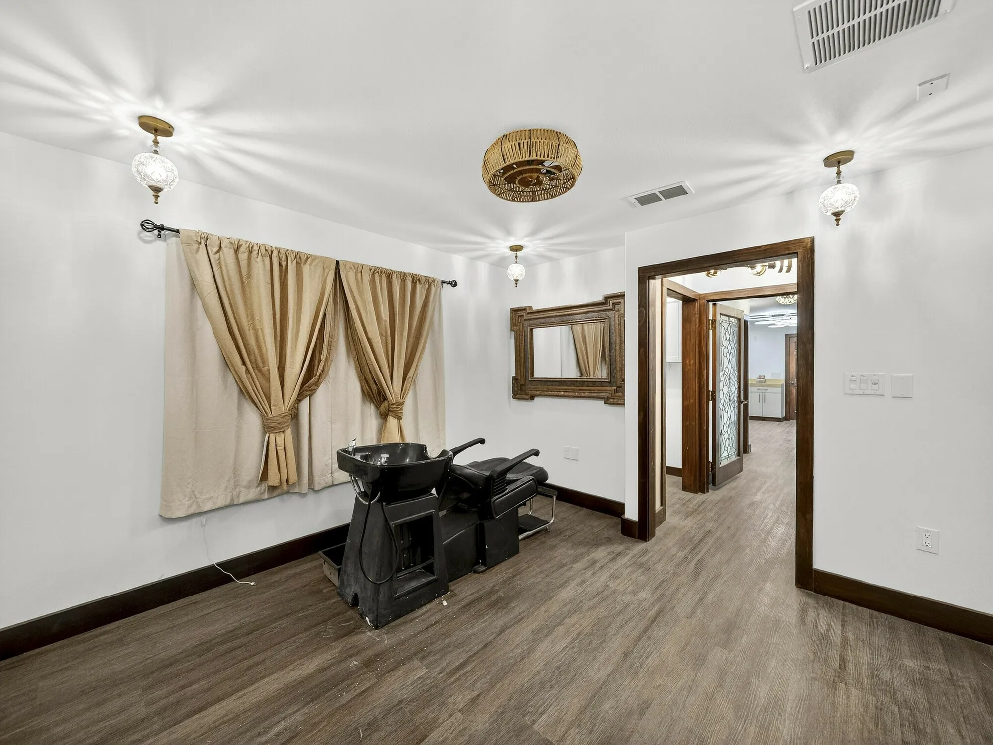 Office For Rent in Collin County , 213 Mckinney Avenue, Princeton, Texas 75407, 0, 0, Garage spaces, 0 Sqft, built in 1952, mls#21389499, Real Estate Agent in Princeton, Homes For Rent in Collin county, Homes For Rent in Princeton, Realtor in Princeton Texas, Real Estate Brokerage Independent Realty Texas, Luminita Cordes Realtor