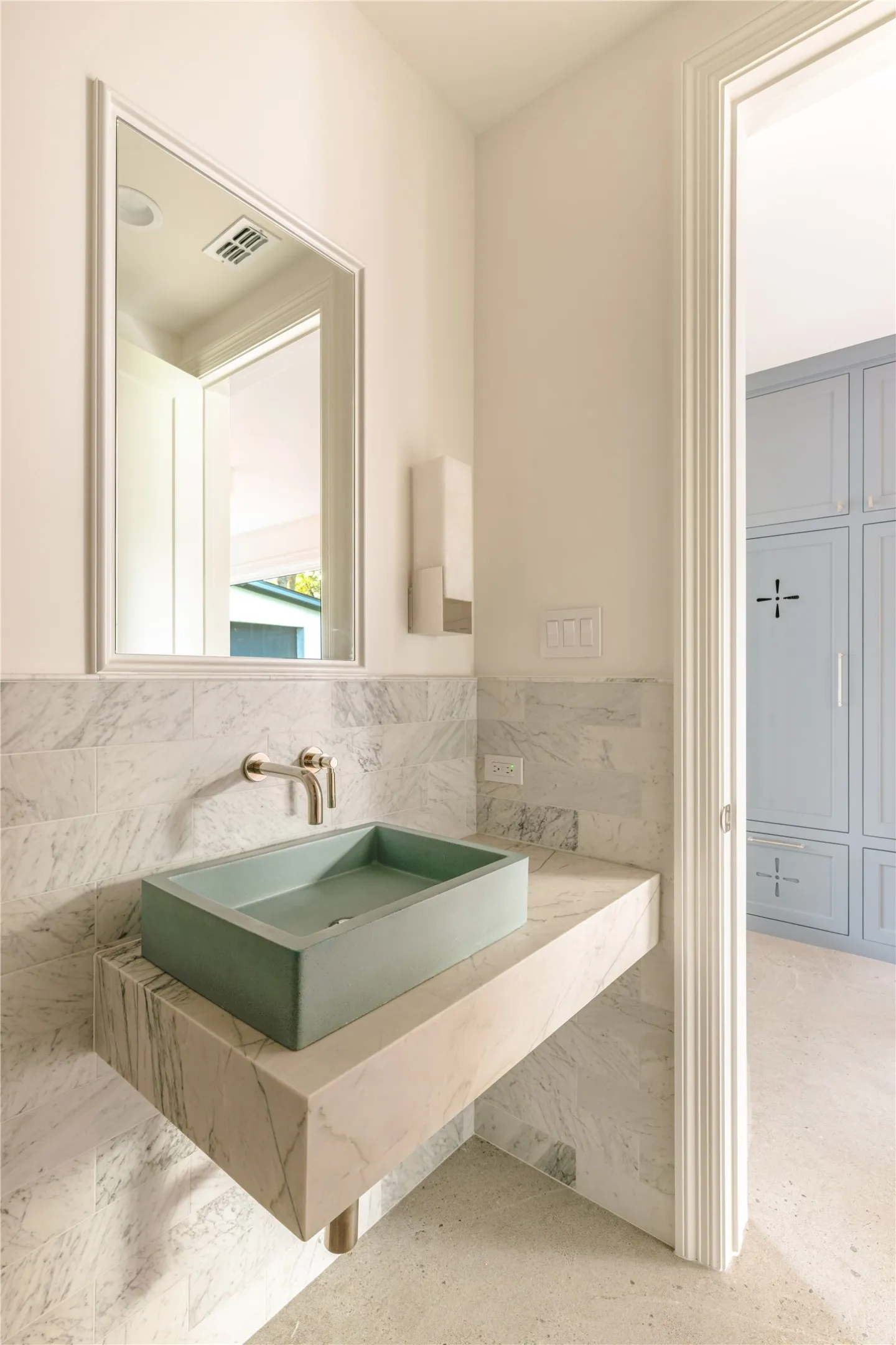 powder bath serving pool