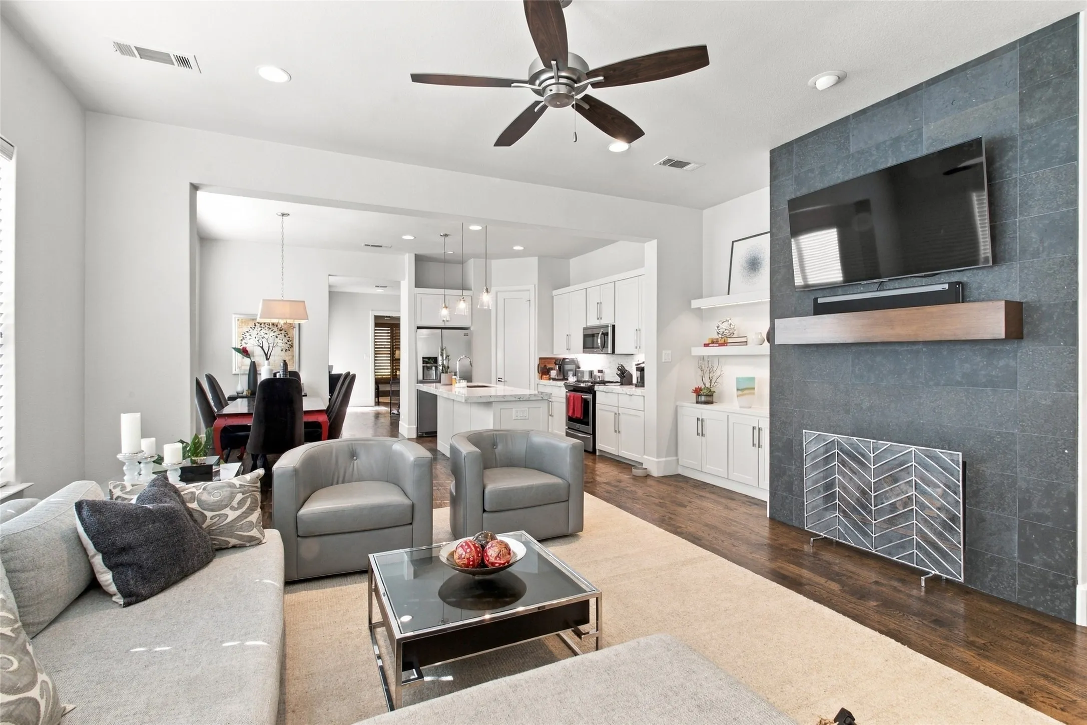 Single Family Residence For Rent in Dallas County , 5539 Ellsworth Avenue, Dallas, Texas 75206, 3 Bedroom, 3 Bathroom, 2 Garage spaces, 2,789 Sqft, built in 2015, mls#21387004, Real Estate Agent in Dallas, Homes For Rent in Dallas county, Homes For Rent in Dallas, Realtor in Dallas Texas, Real Estate Brokerage Independent Realty Texas, Luminita Cordes Realtor