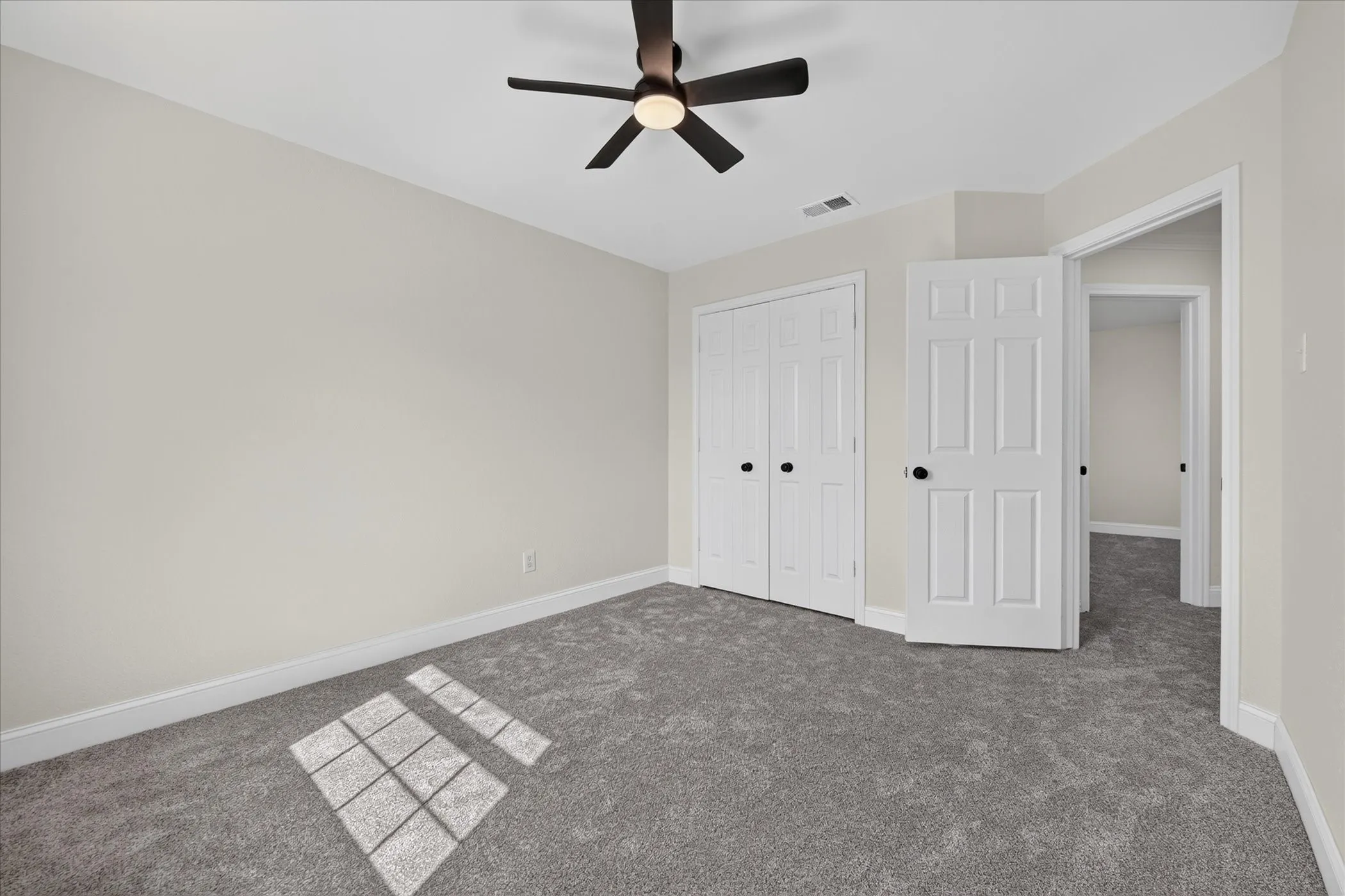Single Family Residence For Sale in Denton County , 2014 Choctaw Ridge Drive, Lewisville, Texas 75067, 4 Bedroom, 3 Bathroom, 2 Garage spaces, 2,204 Sqft, built in 1991, mls#21389271, Real Estate Agent in Lewisville, Homes For Sale in Denton county, Homes For Sale in Lewisville, Realtor in Lewisville Texas, Real Estate Brokerage Independent Realty Texas, Luminita Cordes Realtor