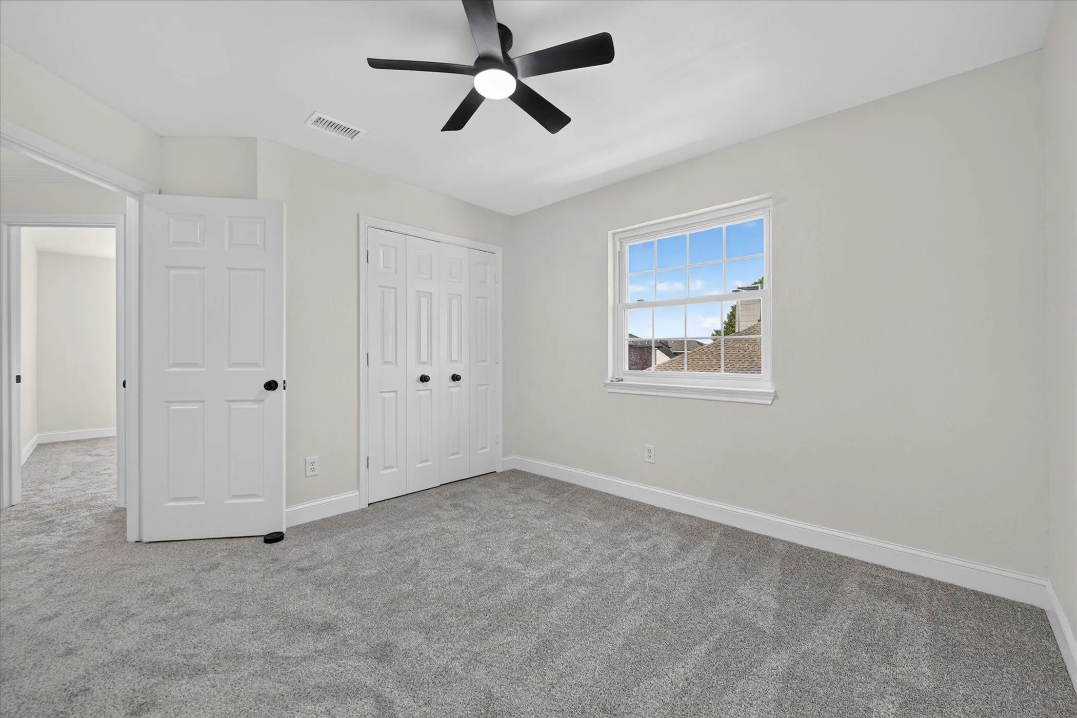 Single Family Residence For Sale in Denton County , 2014 Choctaw Ridge Drive, Lewisville, Texas 75067, 4 Bedroom, 3 Bathroom, 2 Garage spaces, 2,204 Sqft, built in 1991, mls#21389271, Real Estate Agent in Lewisville, Homes For Sale in Denton county, Homes For Sale in Lewisville, Realtor in Lewisville Texas, Real Estate Brokerage Independent Realty Texas, Luminita Cordes Realtor