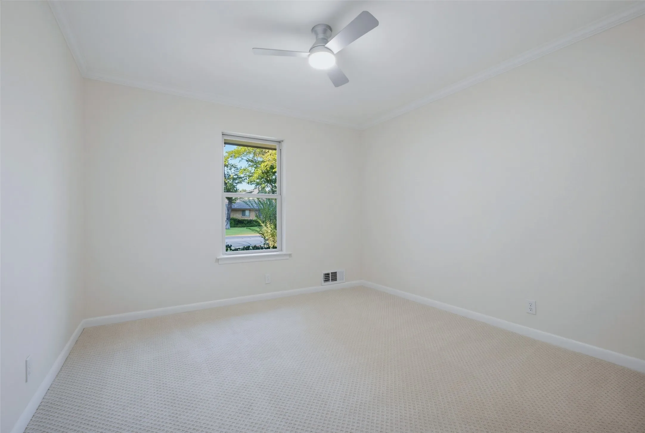 Single Family Residence For Sale in Dallas County , 3056 Randy Lane, Farmers Branch, Texas 75234, 3 Bedroom, 3 Bathroom, 2 Garage spaces, 1,965 Sqft, built in 1960, mls#21346051, Real Estate Agent in Farmers Branch, Homes For Sale in Dallas county, Homes For Sale in Farmers Branch, Realtor in Farmers Branch Texas, Real Estate Brokerage Independent Realty Texas, Luminita Cordes Realtor
