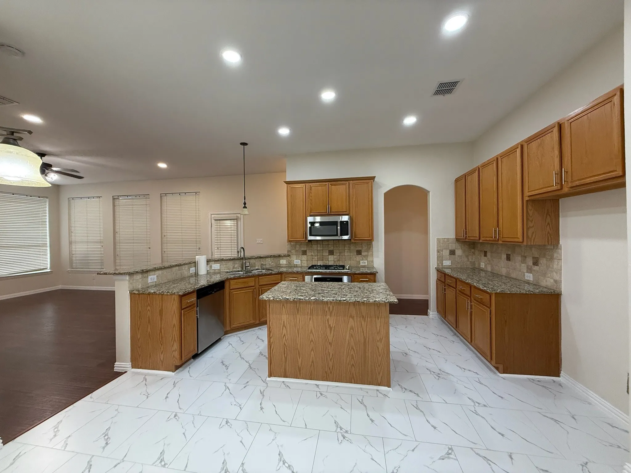 Single Family Residence For Sale in Denton County , 131 Fallkirk Drive, Coppell, Texas 75019, 4 Bedroom, 2 Bathroom, 2 Garage spaces, 2,356 Sqft, built in 2001, mls#21382335, Real Estate Agent in Coppell, Homes For Sale in Denton county, Homes For Sale in Coppell, Realtor in Coppell Texas, Real Estate Brokerage Independent Realty Texas, Luminita Cordes Realtor
