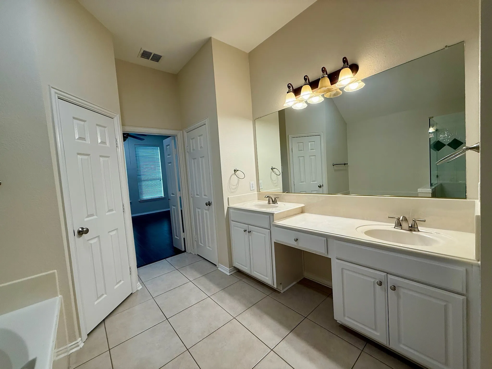 Single Family Residence For Sale in Denton County , 131 Fallkirk Drive, Coppell, Texas 75019, 4 Bedroom, 2 Bathroom, 2 Garage spaces, 2,356 Sqft, built in 2001, mls#21382335, Real Estate Agent in Coppell, Homes For Sale in Denton county, Homes For Sale in Coppell, Realtor in Coppell Texas, Real Estate Brokerage Independent Realty Texas, Luminita Cordes Realtor