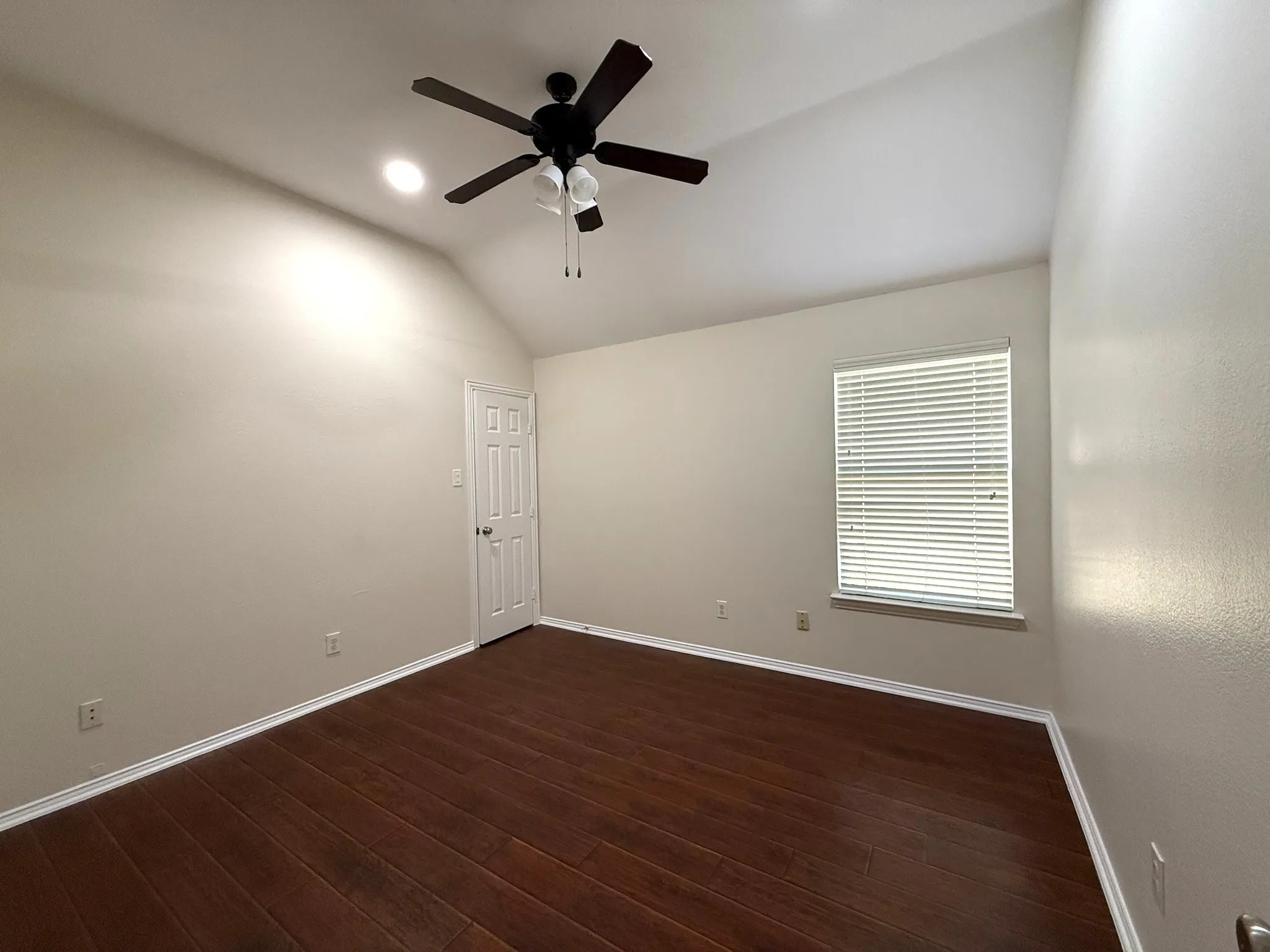 Single Family Residence For Sale in Denton County , 131 Fallkirk Drive, Coppell, Texas 75019, 4 Bedroom, 2 Bathroom, 2 Garage spaces, 2,356 Sqft, built in 2001, mls#21382335, Real Estate Agent in Coppell, Homes For Sale in Denton county, Homes For Sale in Coppell, Realtor in Coppell Texas, Real Estate Brokerage Independent Realty Texas, Luminita Cordes Realtor