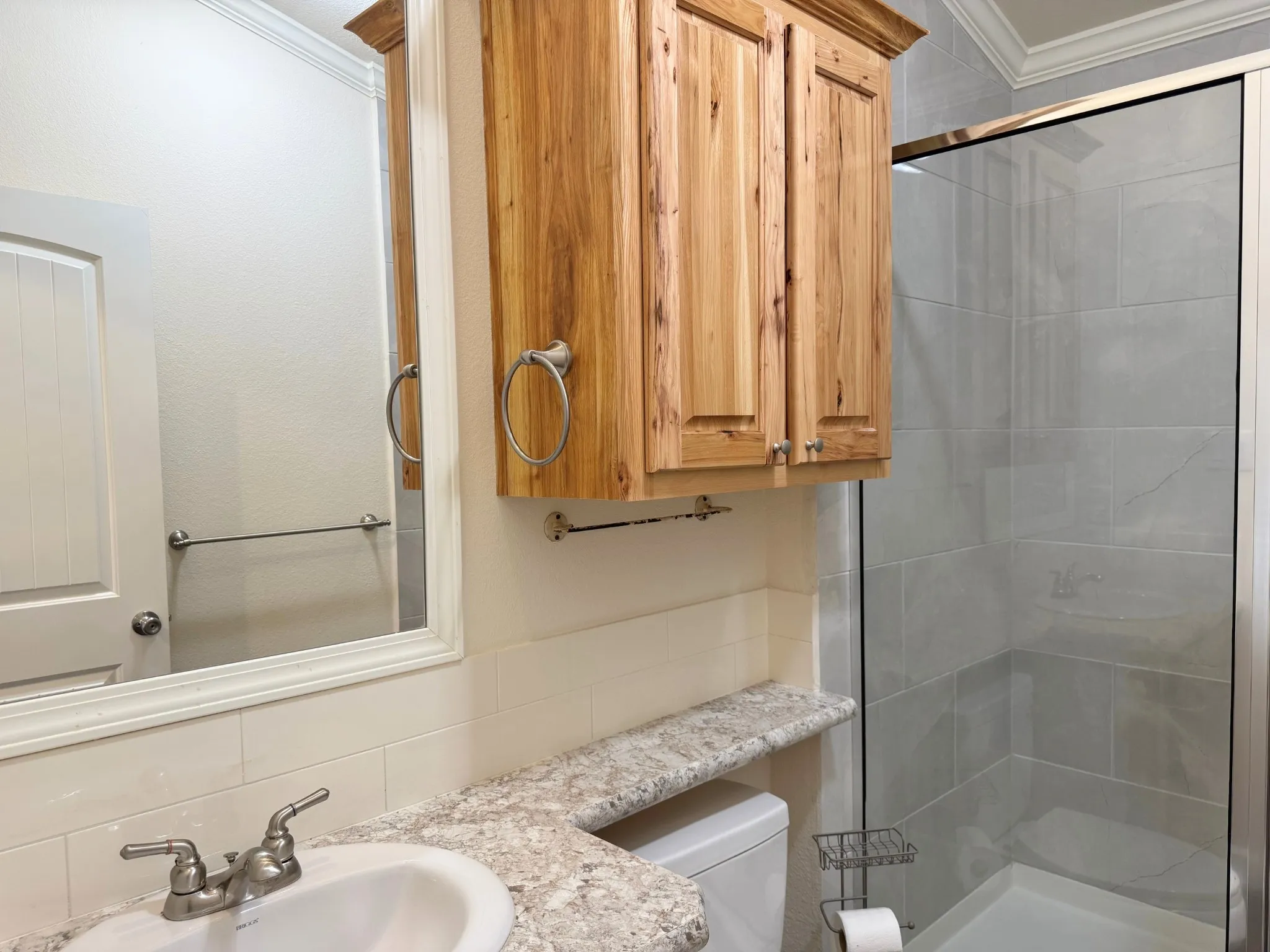 Mobile Home For Sale in Hood County , 819 Brazos Harbor Circle, Granbury, Texas 76048, 2 Bedroom, 2 Bathroom, Garage spaces, 840 Sqft, built in 2022, mls#21384677, Real Estate Agent in Granbury, Homes For Sale in Hood county, Homes For Sale in Granbury, Realtor in Granbury Texas, Real Estate Brokerage Independent Realty Texas, Luminita Cordes Realtor