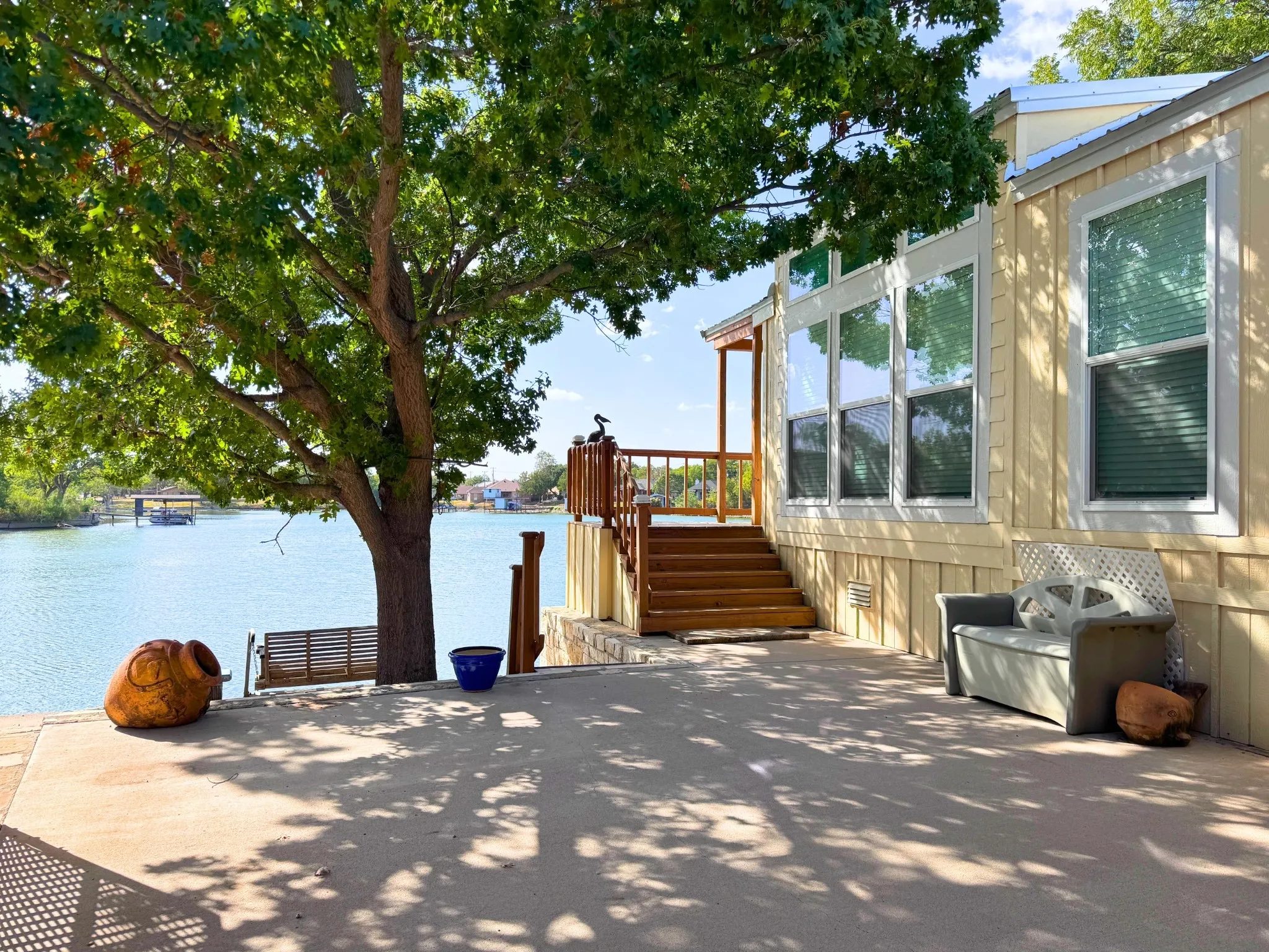 Mobile Home For Sale in Hood County , 819 Brazos Harbor Circle, Granbury, Texas 76048, 2 Bedroom, 2 Bathroom, Garage spaces, 840 Sqft, built in 2022, mls#21384677, Real Estate Agent in Granbury, Homes For Sale in Hood county, Homes For Sale in Granbury, Realtor in Granbury Texas, Real Estate Brokerage Independent Realty Texas, Luminita Cordes Realtor
