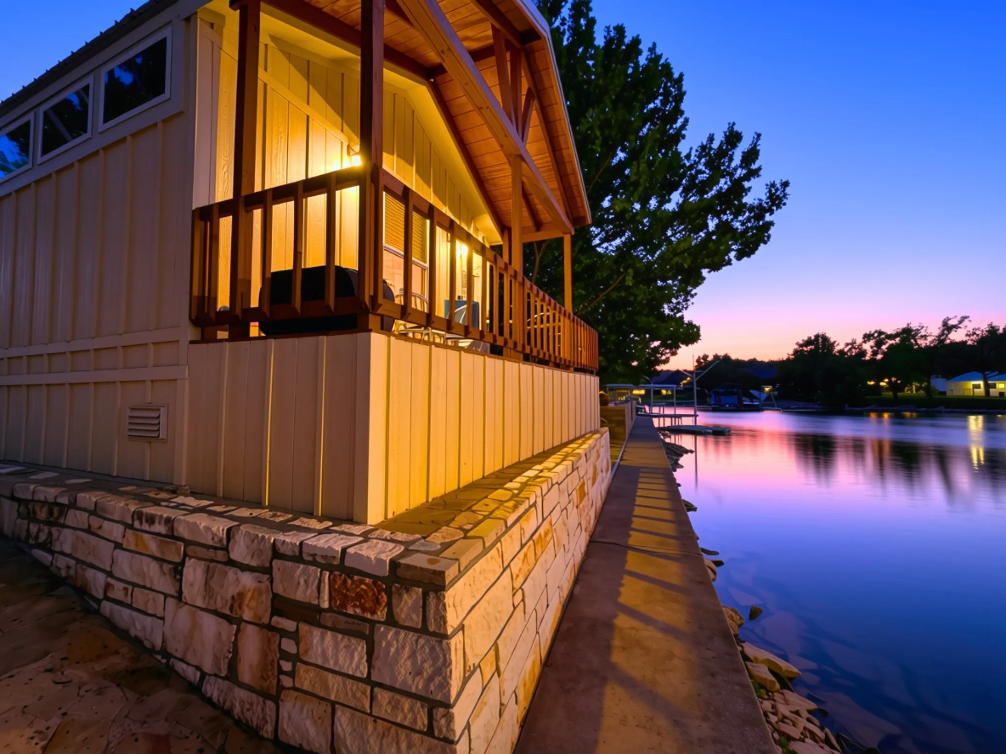 Mobile Home For Sale in Hood County , 819 Brazos Harbor Circle, Granbury, Texas 76048, 2 Bedroom, 2 Bathroom, Garage spaces, 840 Sqft, built in 2022, mls#21384677, Real Estate Agent in Granbury, Homes For Sale in Hood county, Homes For Sale in Granbury, Realtor in Granbury Texas, Real Estate Brokerage Independent Realty Texas, Luminita Cordes Realtor