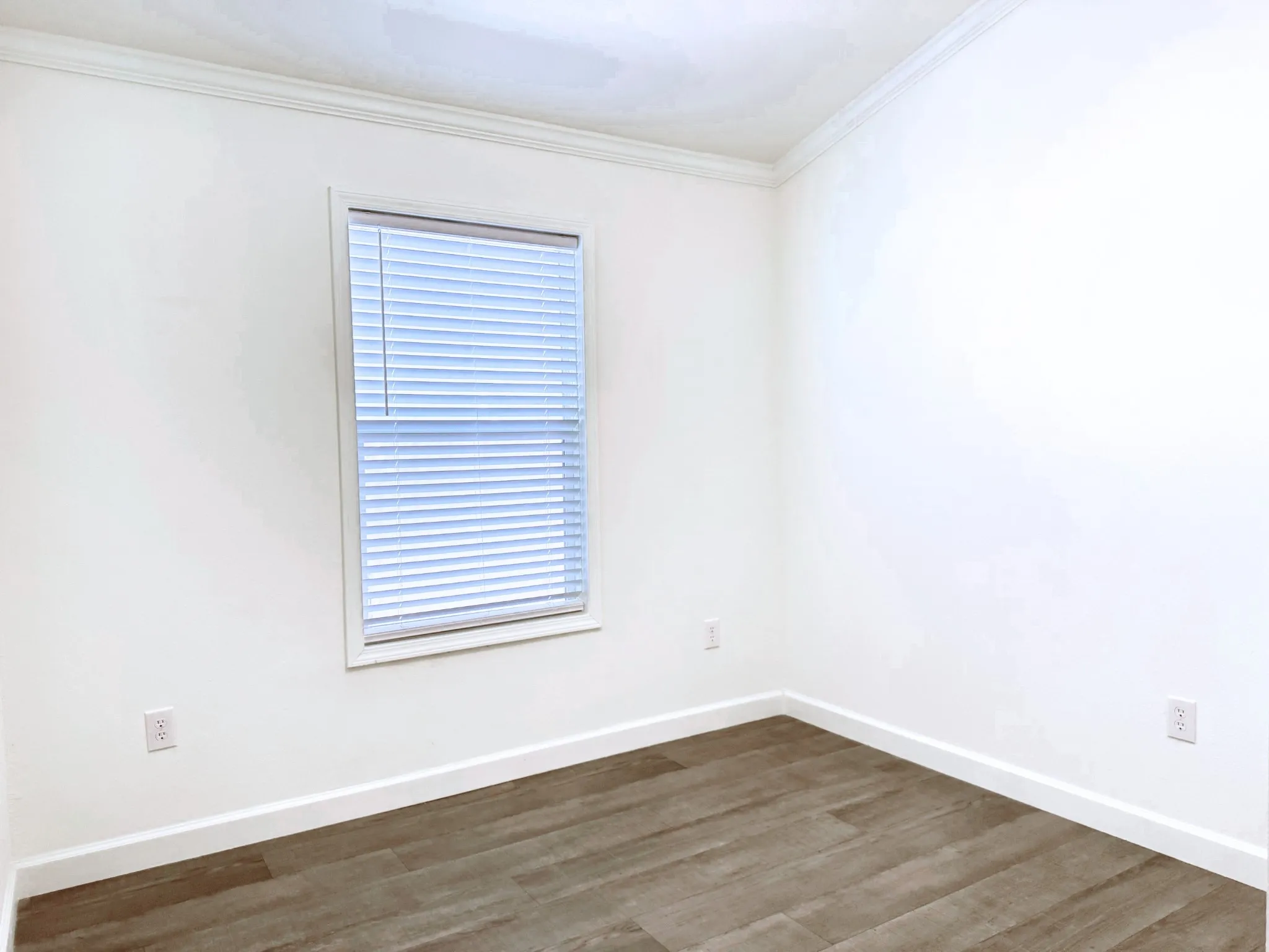 Mobile Home For Sale in Hood County , 819 Brazos Harbor Circle, Granbury, Texas 76048, 2 Bedroom, 2 Bathroom, Garage spaces, 840 Sqft, built in 2022, mls#21384677, Real Estate Agent in Granbury, Homes For Sale in Hood county, Homes For Sale in Granbury, Realtor in Granbury Texas, Real Estate Brokerage Independent Realty Texas, Luminita Cordes Realtor