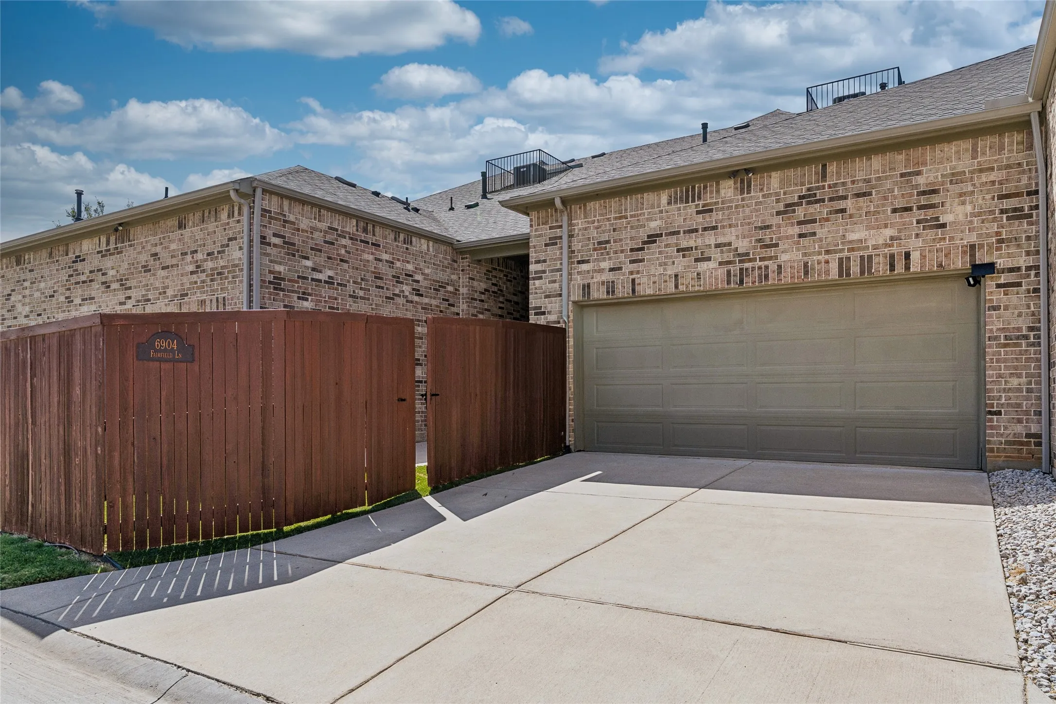 Townhouse For Sale in Tarrant County , 6904 Fairfield Lane, North Richland Hills, Texas 76182, 2 Bedroom, 2 Bathroom, 2 Garage spaces, 1,692 Sqft, built in 2018, mls#21385463, Real Estate Agent in North Richland Hills, Homes For Sale in Tarrant county, Homes For Sale in North Richland Hills, Realtor in North Richland Hills Texas, Real Estate Brokerage Independent Realty Texas, Luminita Cordes Realtor