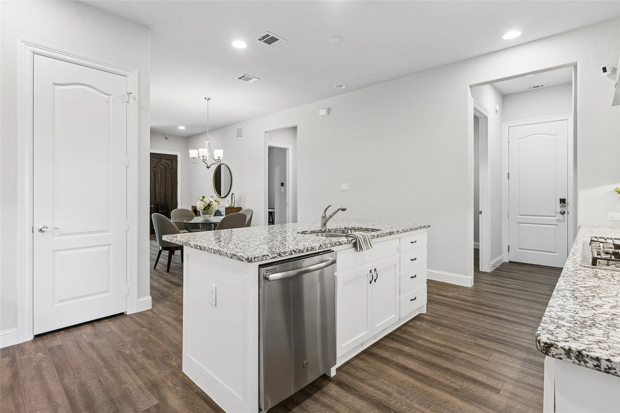 Townhouse For Sale in Tarrant County , 6904 Fairfield Lane, North Richland Hills, Texas 76182, 2 Bedroom, 2 Bathroom, 2 Garage spaces, 1,692 Sqft, built in 2018, mls#21385463, Real Estate Agent in North Richland Hills, Homes For Sale in Tarrant county, Homes For Sale in North Richland Hills, Realtor in North Richland Hills Texas, Real Estate Brokerage Independent Realty Texas, Luminita Cordes Realtor