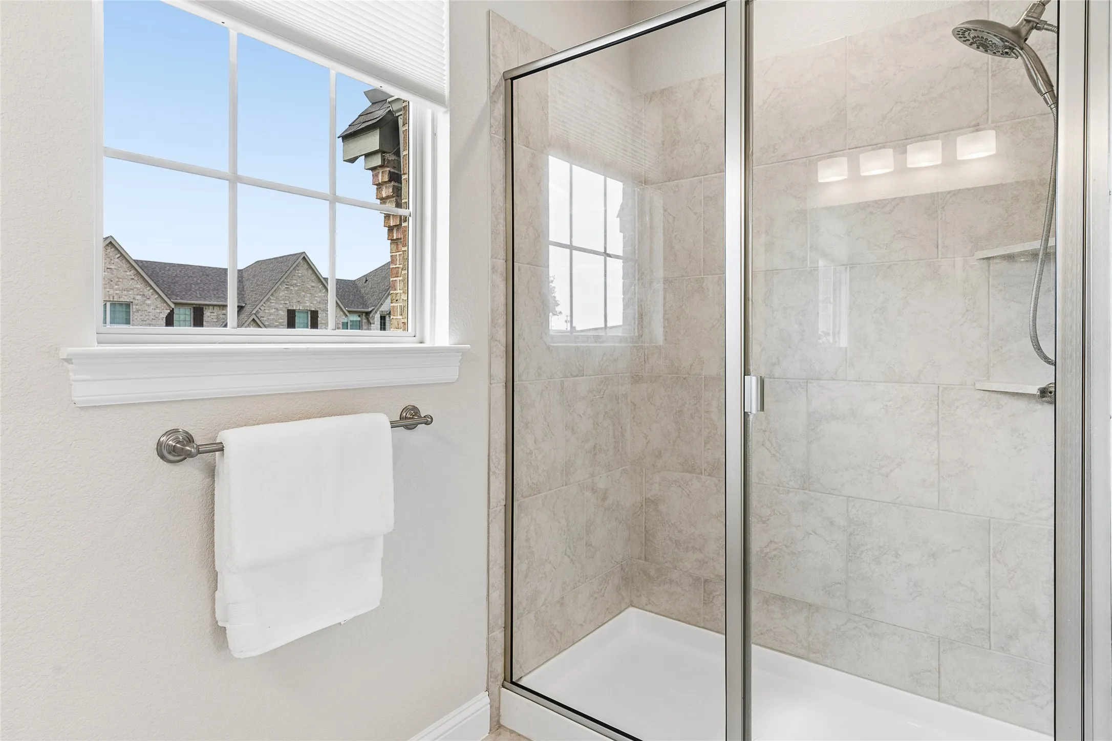 Townhouse For Sale in Tarrant County , 6904 Fairfield Lane, North Richland Hills, Texas 76182, 2 Bedroom, 2 Bathroom, 2 Garage spaces, 1,692 Sqft, built in 2018, mls#21385463, Real Estate Agent in North Richland Hills, Homes For Sale in Tarrant county, Homes For Sale in North Richland Hills, Realtor in North Richland Hills Texas, Real Estate Brokerage Independent Realty Texas, Luminita Cordes Realtor