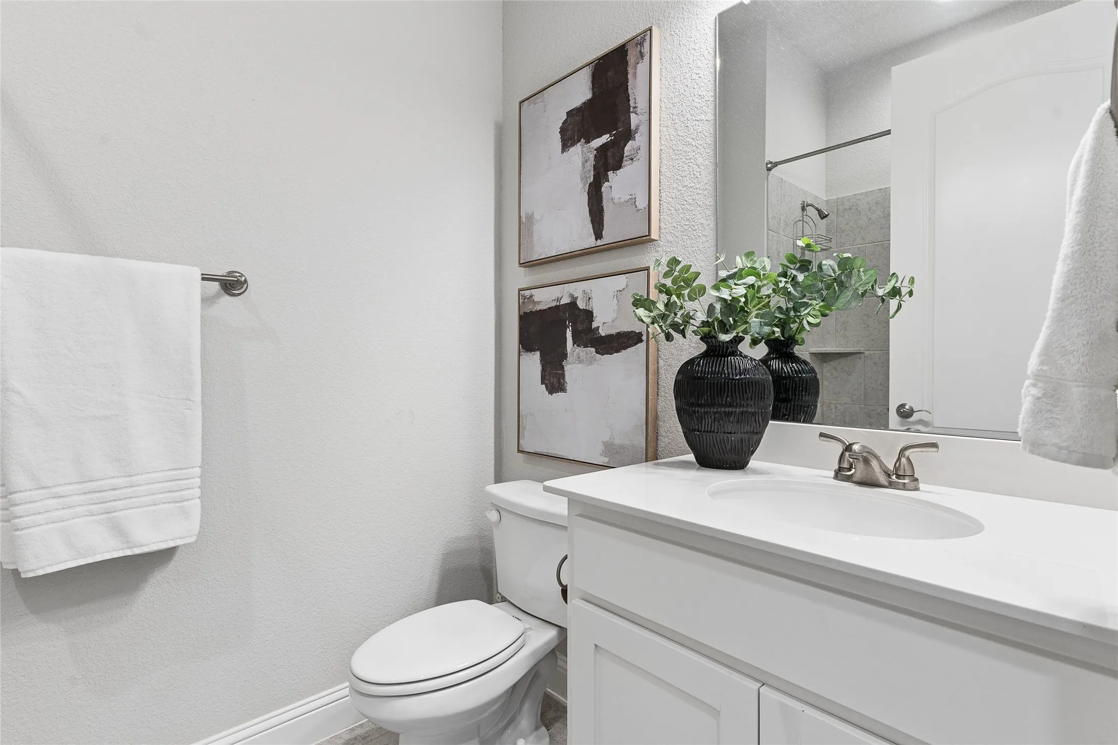 Townhouse For Sale in Tarrant County , 6904 Fairfield Lane, North Richland Hills, Texas 76182, 2 Bedroom, 2 Bathroom, 2 Garage spaces, 1,692 Sqft, built in 2018, mls#21385463, Real Estate Agent in North Richland Hills, Homes For Sale in Tarrant county, Homes For Sale in North Richland Hills, Realtor in North Richland Hills Texas, Real Estate Brokerage Independent Realty Texas, Luminita Cordes Realtor