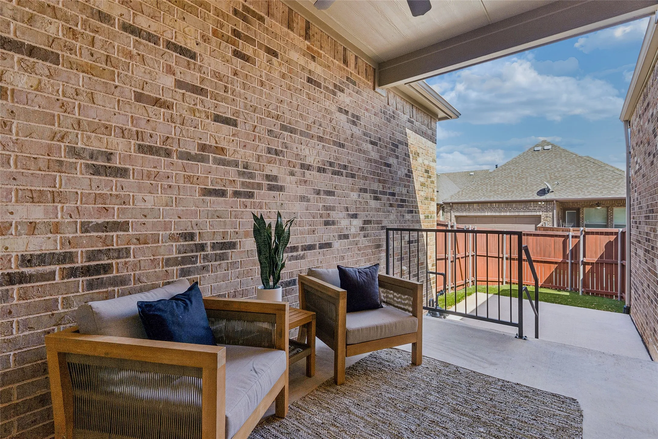 Townhouse For Sale in Tarrant County , 6904 Fairfield Lane, North Richland Hills, Texas 76182, 2 Bedroom, 2 Bathroom, 2 Garage spaces, 1,692 Sqft, built in 2018, mls#21385463, Real Estate Agent in North Richland Hills, Homes For Sale in Tarrant county, Homes For Sale in North Richland Hills, Realtor in North Richland Hills Texas, Real Estate Brokerage Independent Realty Texas, Luminita Cordes Realtor
