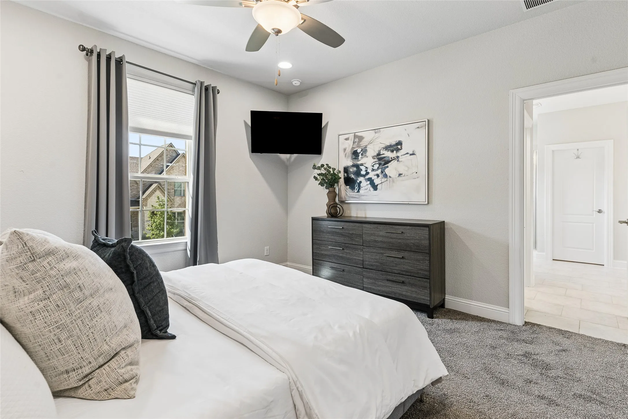 Townhouse For Sale in Tarrant County , 6904 Fairfield Lane, North Richland Hills, Texas 76182, 2 Bedroom, 2 Bathroom, 2 Garage spaces, 1,692 Sqft, built in 2018, mls#21385463, Real Estate Agent in North Richland Hills, Homes For Sale in Tarrant county, Homes For Sale in North Richland Hills, Realtor in North Richland Hills Texas, Real Estate Brokerage Independent Realty Texas, Luminita Cordes Realtor