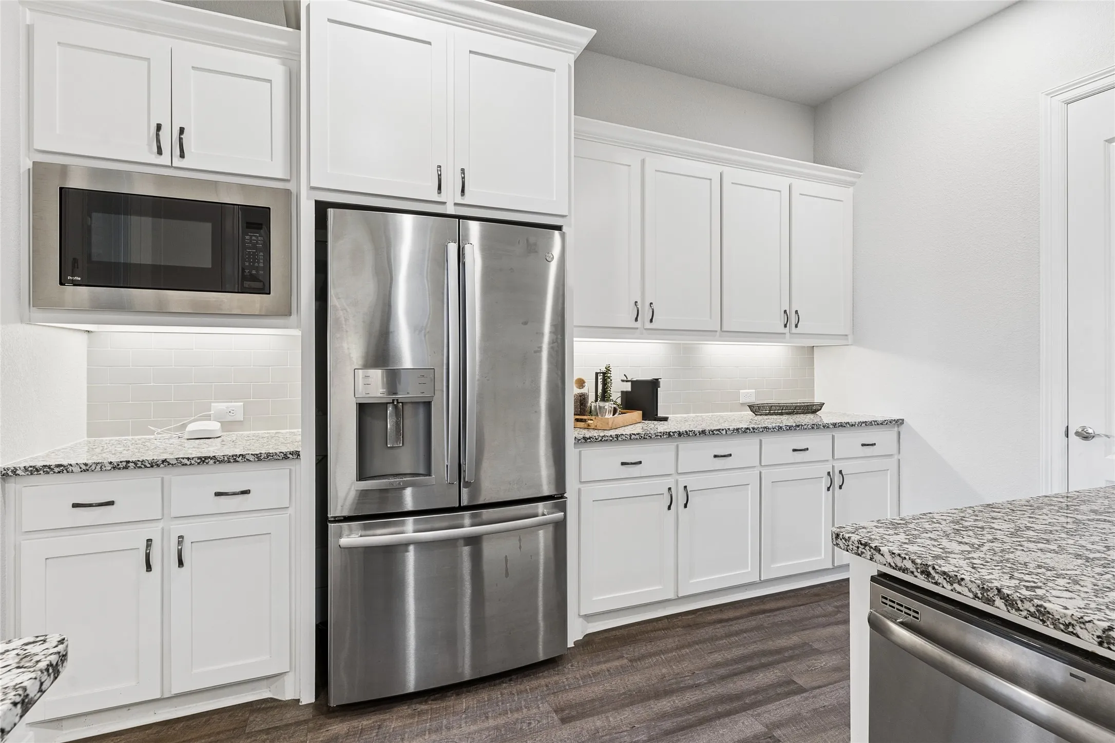 Townhouse For Sale in Tarrant County , 6904 Fairfield Lane, North Richland Hills, Texas 76182, 2 Bedroom, 2 Bathroom, 2 Garage spaces, 1,692 Sqft, built in 2018, mls#21385463, Real Estate Agent in North Richland Hills, Homes For Sale in Tarrant county, Homes For Sale in North Richland Hills, Realtor in North Richland Hills Texas, Real Estate Brokerage Independent Realty Texas, Luminita Cordes Realtor