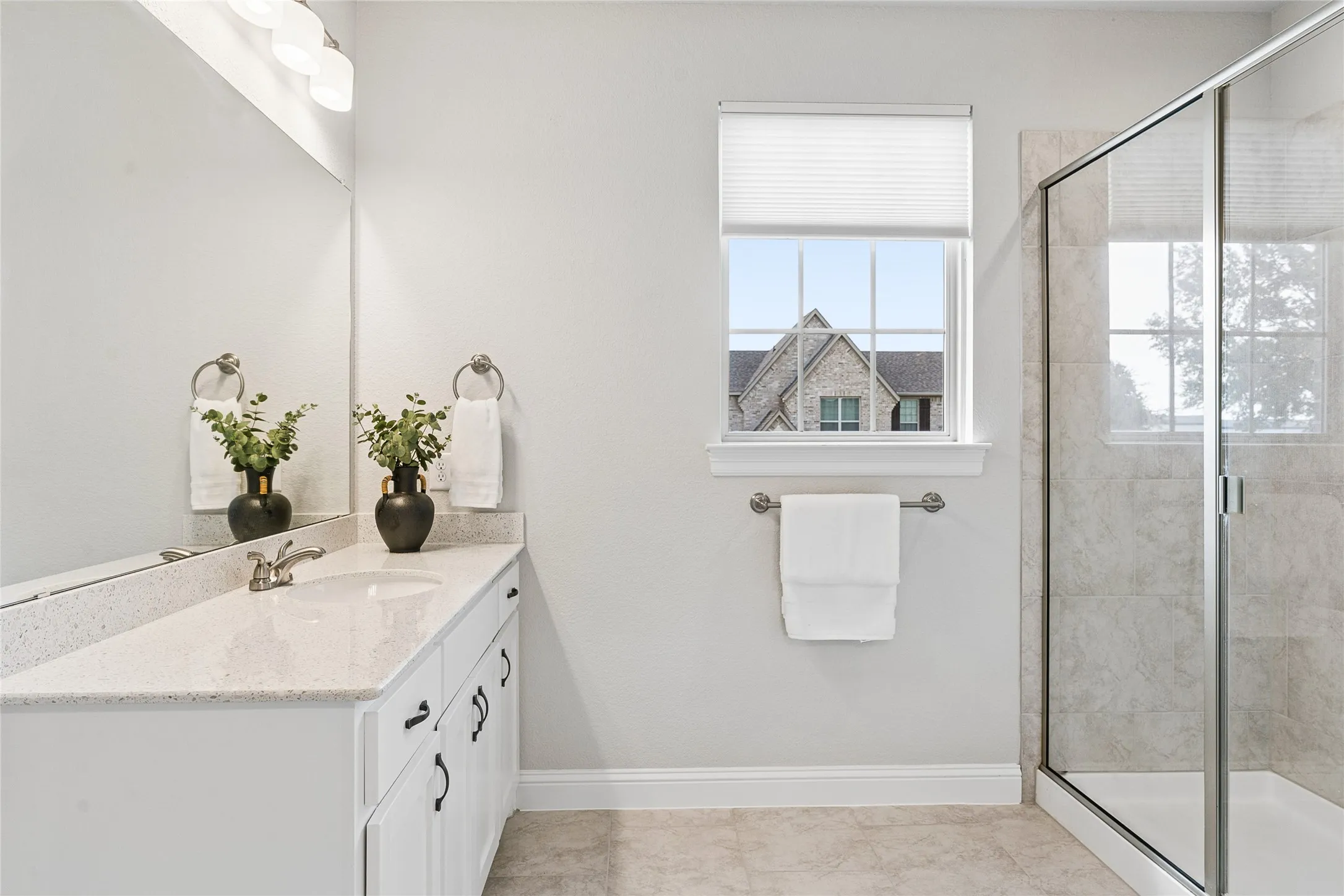 Townhouse For Sale in Tarrant County , 6904 Fairfield Lane, North Richland Hills, Texas 76182, 2 Bedroom, 2 Bathroom, 2 Garage spaces, 1,692 Sqft, built in 2018, mls#21385463, Real Estate Agent in North Richland Hills, Homes For Sale in Tarrant county, Homes For Sale in North Richland Hills, Realtor in North Richland Hills Texas, Real Estate Brokerage Independent Realty Texas, Luminita Cordes Realtor