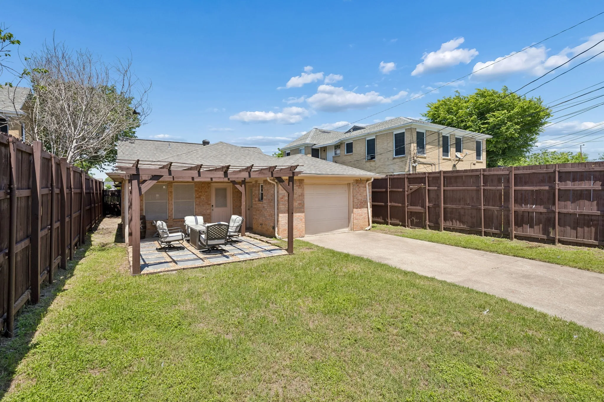 Single Family Residence For Rent in Dallas County , 630 W Neely Street, Dallas, Texas 75208, 3 Bedroom, 2 Bathroom, 1 Garage spaces, 1,415 Sqft, built in 2004, mls#21388958, Real Estate Agent in Dallas, Homes For Rent in Dallas county, Homes For Rent in Dallas, Realtor in Dallas Texas, Real Estate Brokerage Independent Realty Texas, Luminita Cordes Realtor