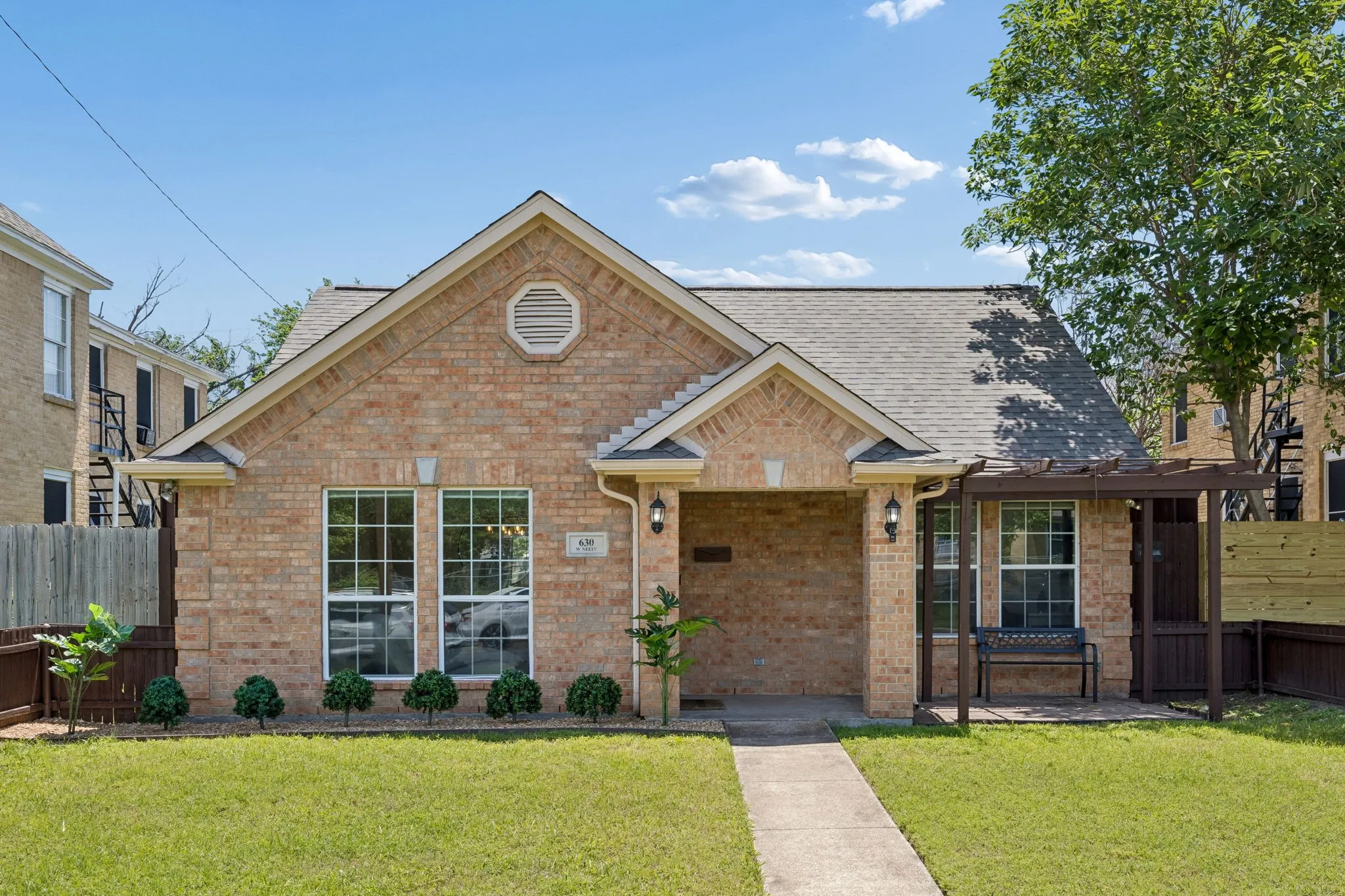 Single Family Residence For Rent