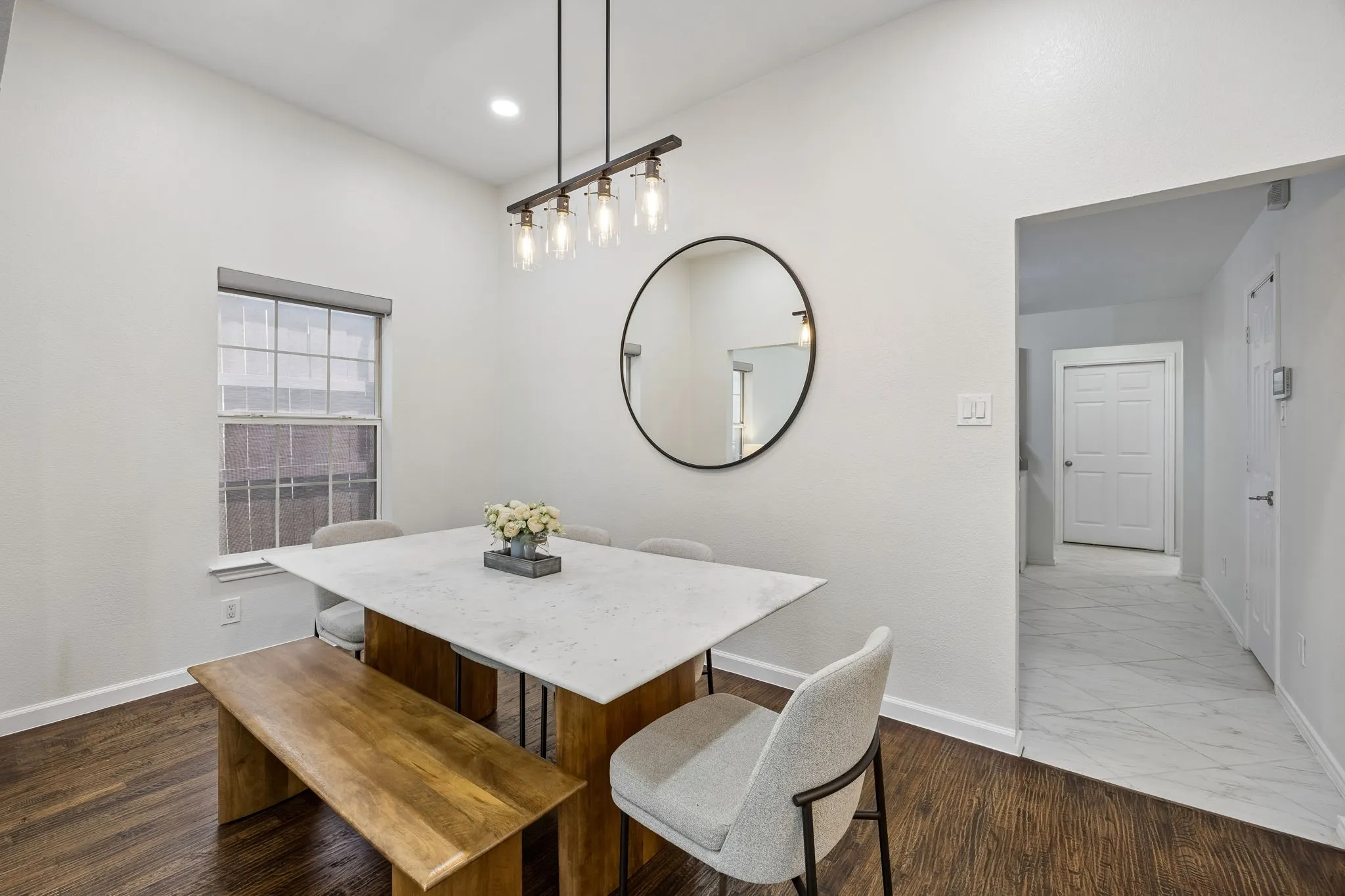 Single Family Residence For Rent in Dallas County , 630 W Neely Street, Dallas, Texas 75208, 3 Bedroom, 2 Bathroom, 1 Garage spaces, 1,415 Sqft, built in 2004, mls#21388958, Real Estate Agent in Dallas, Homes For Rent in Dallas county, Homes For Rent in Dallas, Realtor in Dallas Texas, Real Estate Brokerage Independent Realty Texas, Luminita Cordes Realtor