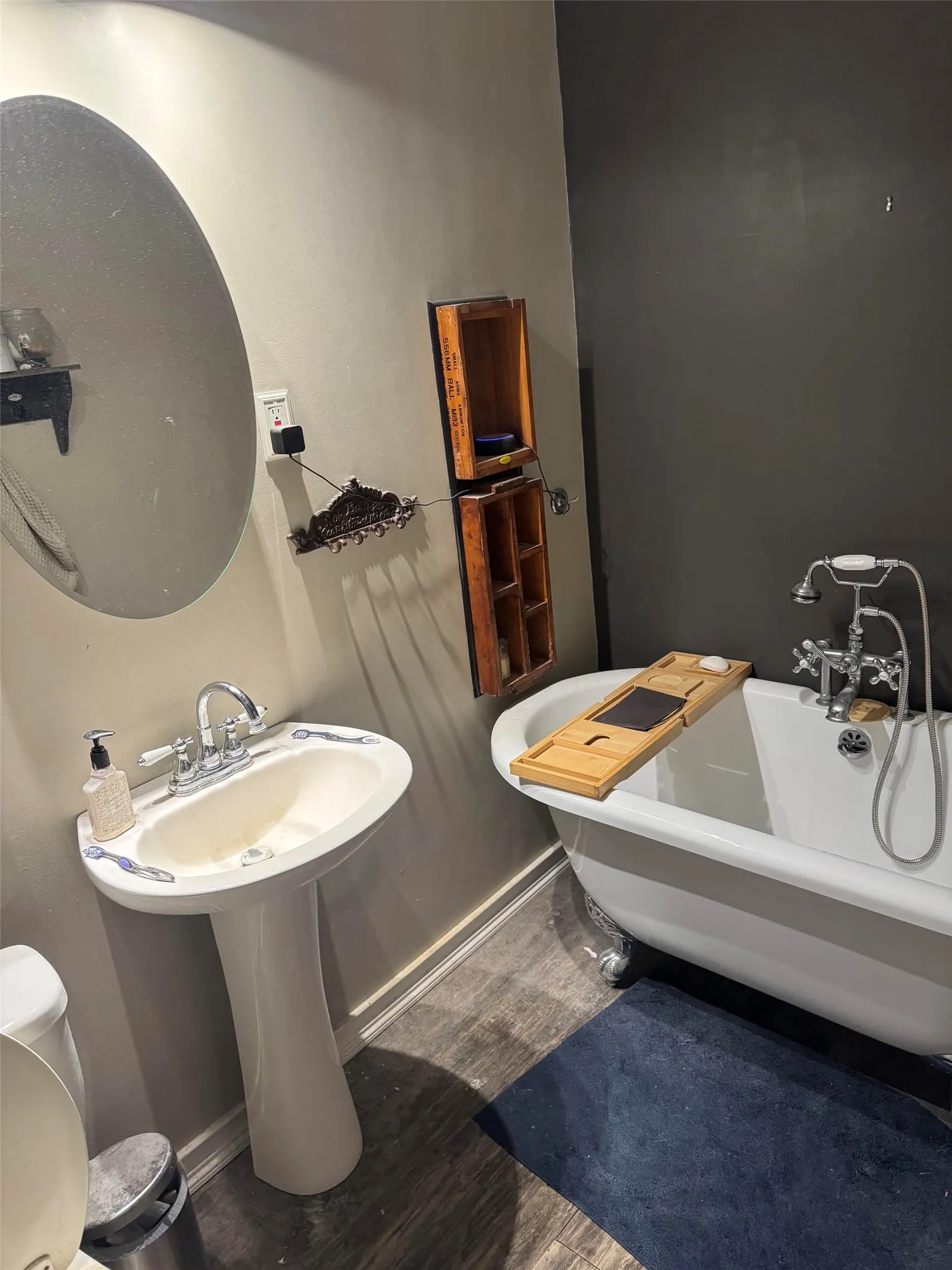 Single Family Residence For Rent in Dallas County , 7328 Wild Valley Drive, Dallas, Texas 75231, 3 Bedroom, 2 Bathroom, 2 Garage spaces, 1,650 Sqft, built in 1955, mls#21389512, Real Estate Agent in Dallas, Homes For Rent in Dallas county, Homes For Rent in Dallas, Realtor in Dallas Texas, Real Estate Brokerage Independent Realty Texas, Luminita Cordes Realtor