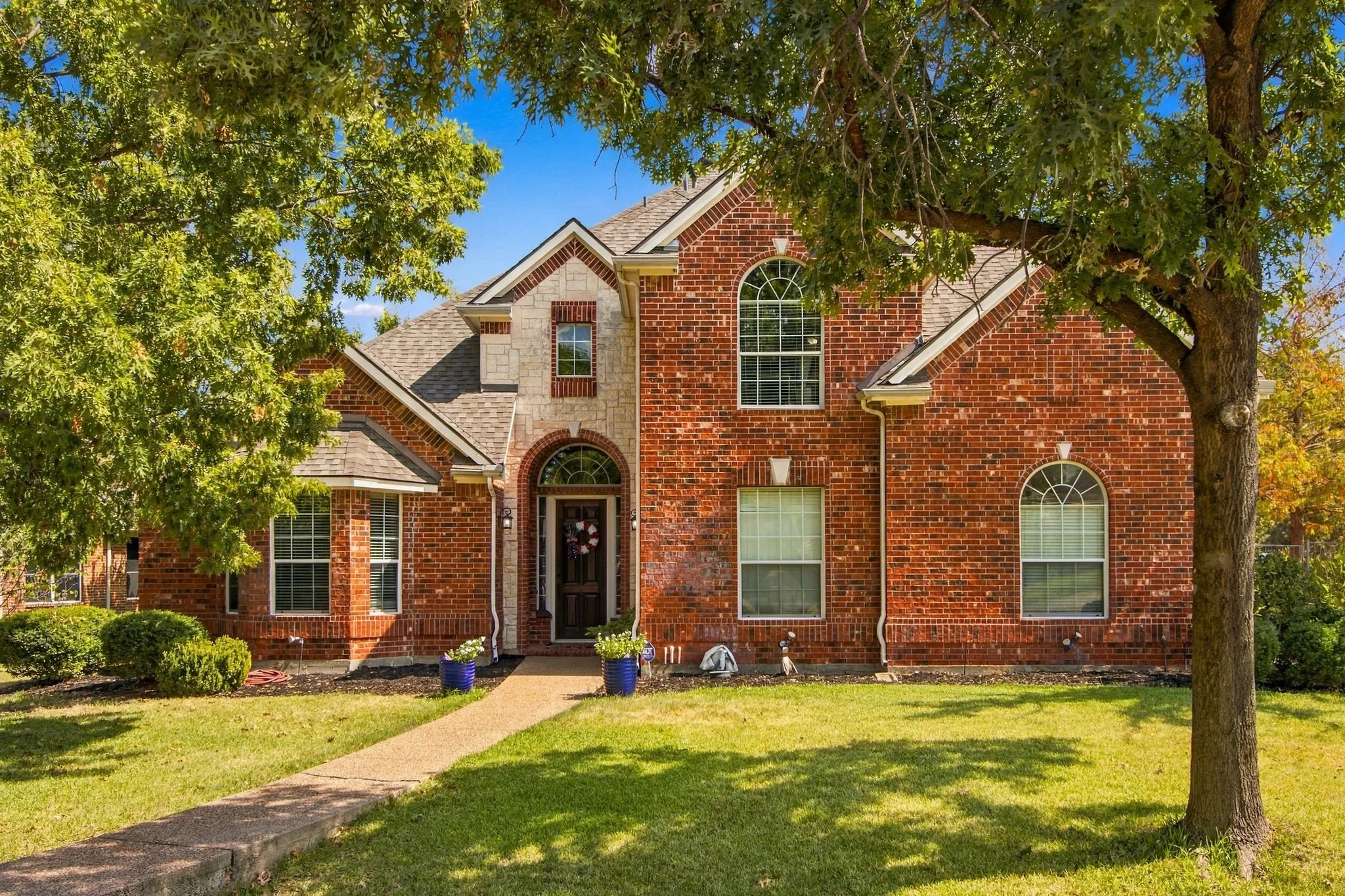 Single Family Residence For Sale in Denton County , 700 Paradise Cove, Shady Shores, Texas 76208, 4 Bedroom, 4 Bathroom, 3 Garage spaces, 3,568 Sqft, built in 2005, mls#21383966, Real Estate Agent in Shady Shores, Homes For Sale in Denton county, Homes For Sale in Shady Shores, Realtor in Shady Shores Texas, Real Estate Brokerage Independent Realty Texas, Luminita Cordes Realtor