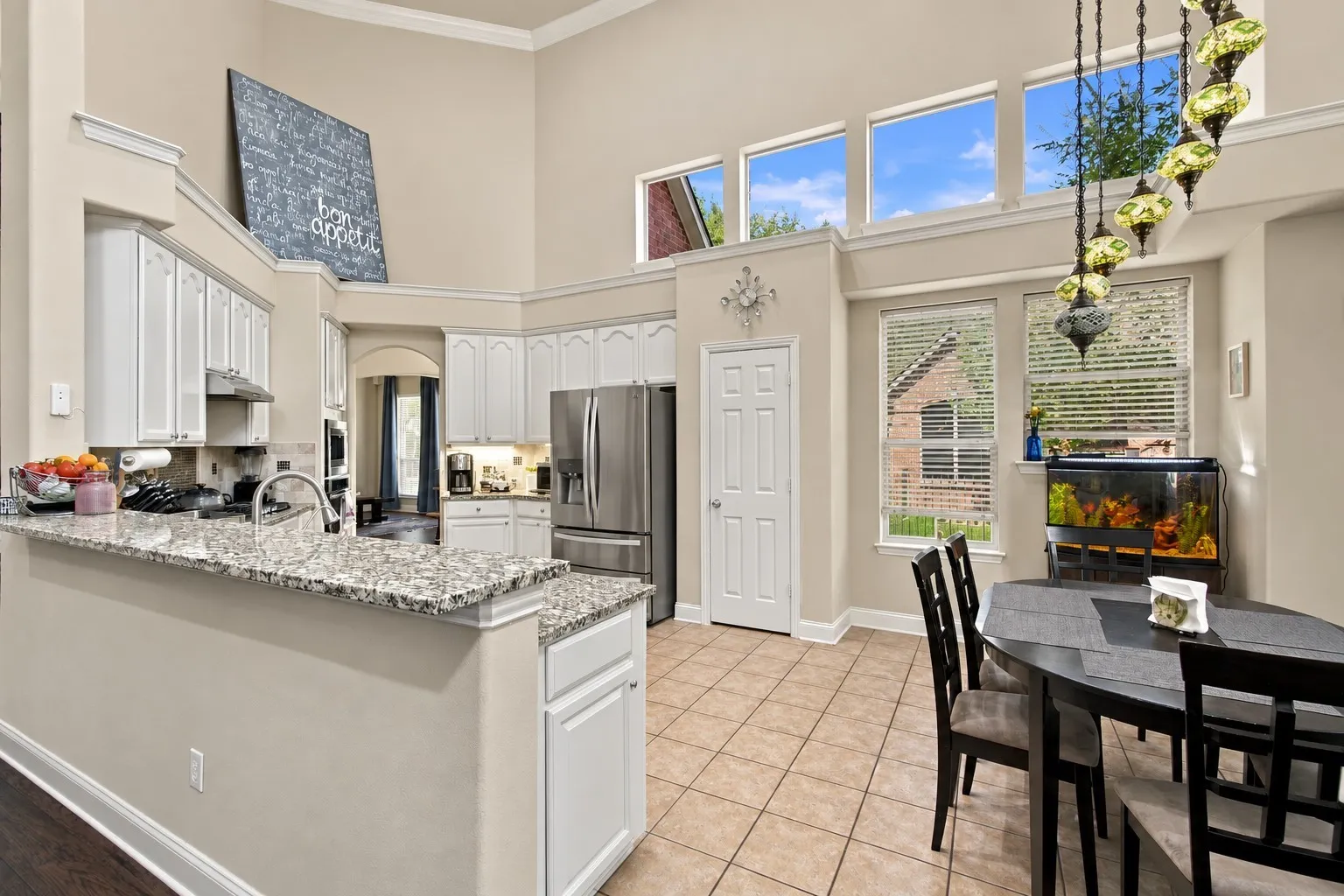 Single Family Residence For Sale in Denton County , 700 Paradise Cove, Shady Shores, Texas 76208, 4 Bedroom, 4 Bathroom, 3 Garage spaces, 3,568 Sqft, built in 2005, mls#21383966, Real Estate Agent in Shady Shores, Homes For Sale in Denton county, Homes For Sale in Shady Shores, Realtor in Shady Shores Texas, Real Estate Brokerage Independent Realty Texas, Luminita Cordes Realtor