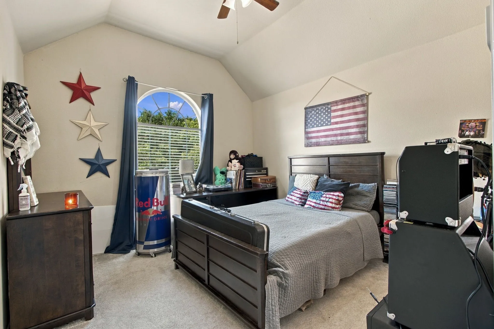 Single Family Residence For Sale in Denton County , 700 Paradise Cove, Shady Shores, Texas 76208, 4 Bedroom, 4 Bathroom, 3 Garage spaces, 3,568 Sqft, built in 2005, mls#21383966, Real Estate Agent in Shady Shores, Homes For Sale in Denton county, Homes For Sale in Shady Shores, Realtor in Shady Shores Texas, Real Estate Brokerage Independent Realty Texas, Luminita Cordes Realtor