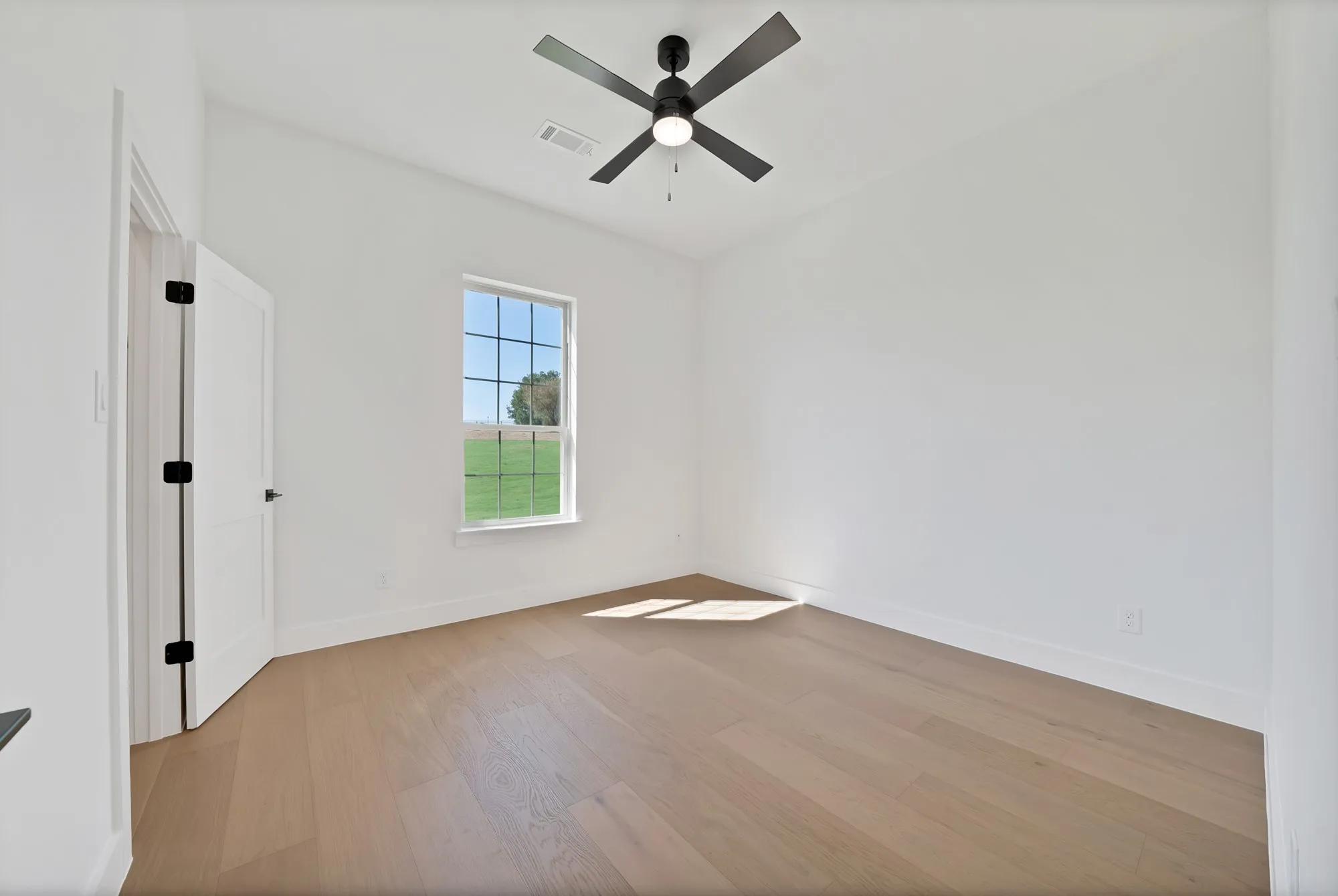 Single Family Residence For Sale in Parker County , 109 Top Flight Drive, Weatherford, Texas 76087, 4 Bedroom, 3 Bathroom, 2 Garage spaces, 2,943 Sqft, built in 2026, mls#21389460, Real Estate Agent in Weatherford, Homes For Sale in Parker county, Homes For Sale in Weatherford, Realtor in Weatherford Texas, Real Estate Brokerage Independent Realty Texas, Luminita Cordes Realtor