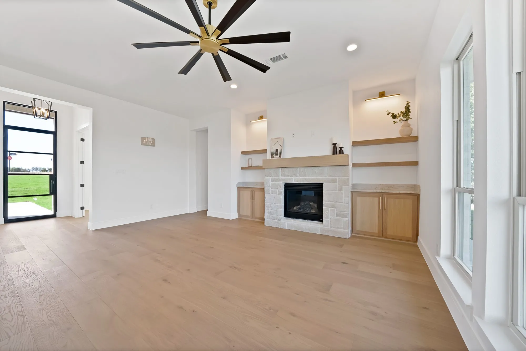 Single Family Residence For Sale in Parker County , 109 Top Flight Drive, Weatherford, Texas 76087, 4 Bedroom, 3 Bathroom, 2 Garage spaces, 2,943 Sqft, built in 2026, mls#21389460, Real Estate Agent in Weatherford, Homes For Sale in Parker county, Homes For Sale in Weatherford, Realtor in Weatherford Texas, Real Estate Brokerage Independent Realty Texas, Luminita Cordes Realtor