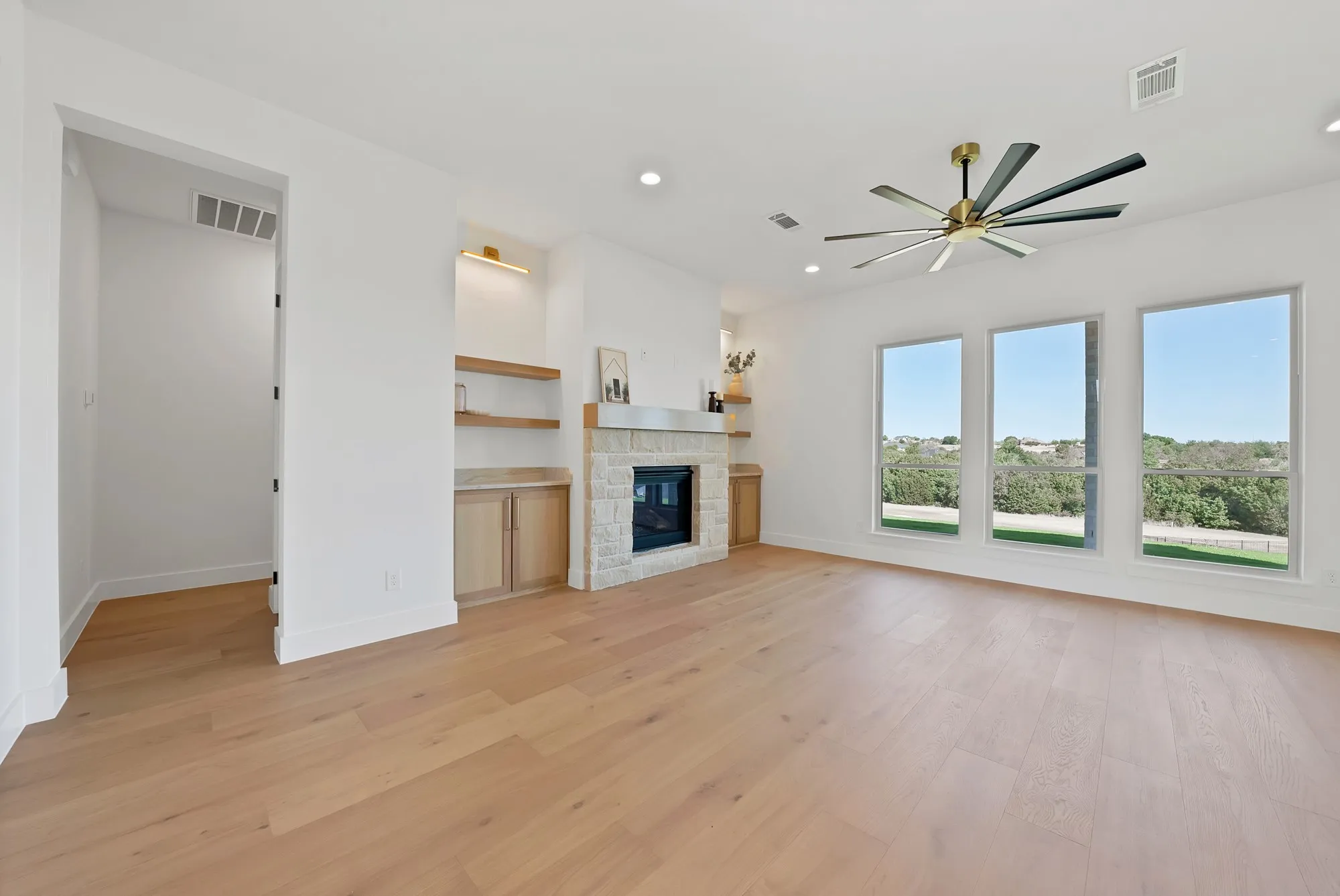 Single Family Residence For Sale in Parker County , 109 Top Flight Drive, Weatherford, Texas 76087, 4 Bedroom, 3 Bathroom, 2 Garage spaces, 2,943 Sqft, built in 2026, mls#21389460, Real Estate Agent in Weatherford, Homes For Sale in Parker county, Homes For Sale in Weatherford, Realtor in Weatherford Texas, Real Estate Brokerage Independent Realty Texas, Luminita Cordes Realtor