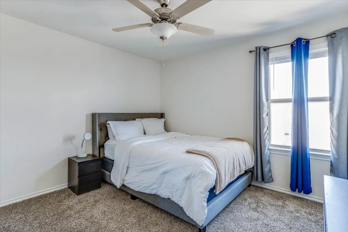 Single Family Residence For Sale in Denton County , 220 Evers Way, Denton, Texas 76207, 4 Bedroom, 3 Bathroom, 2 Garage spaces, 2,697 Sqft, built in 2019, mls#21389402, Real Estate Agent in Denton, Homes For Sale in Denton county, Homes For Sale in Denton, Realtor in Denton Texas, Real Estate Brokerage Independent Realty Texas, Luminita Cordes Realtor