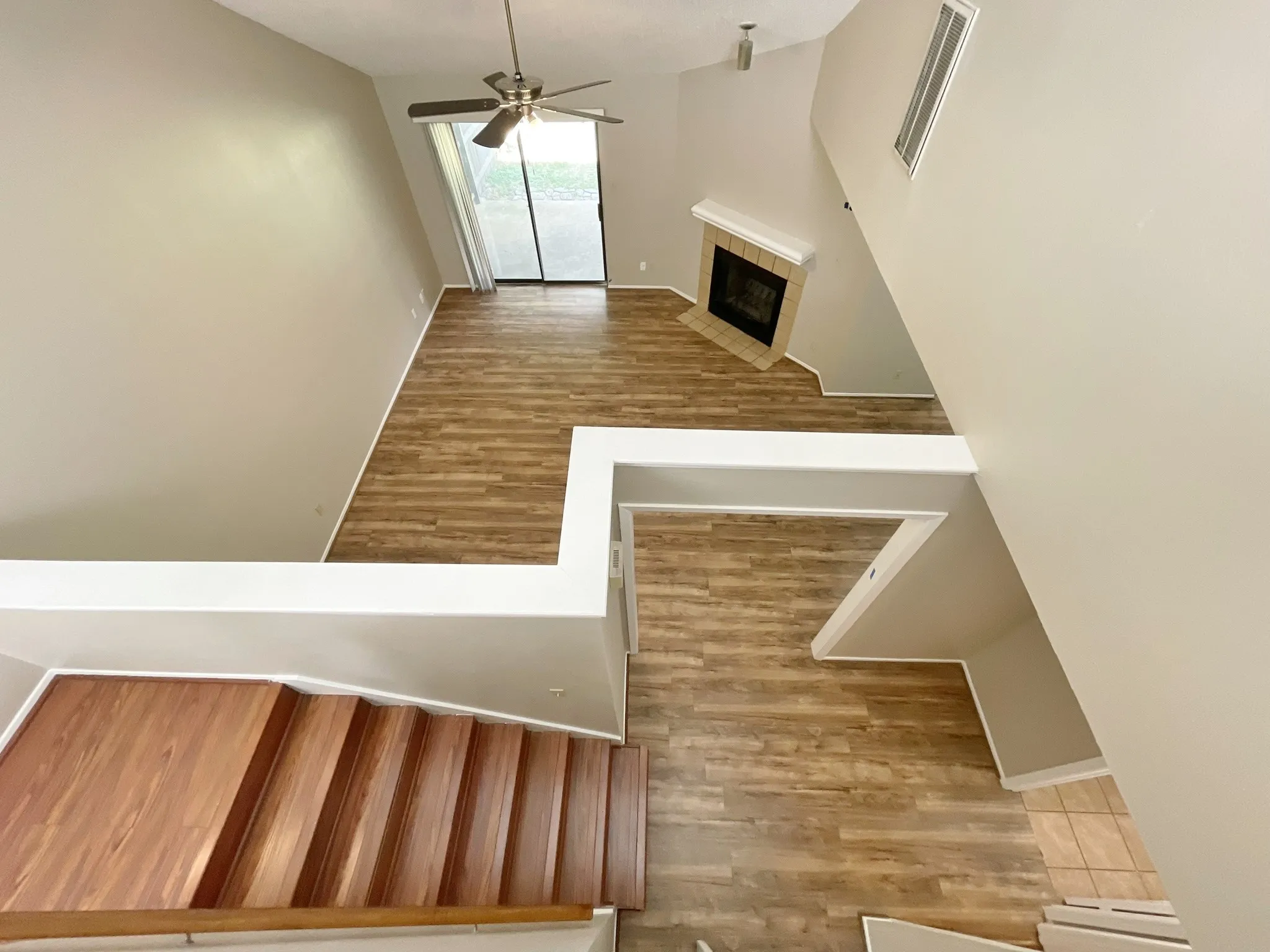 Townhouse For Rent in Dallas County , 1910 Wilshire Drive, Irving, Texas 75061, 2 Bedroom, 2 Bathroom, 2 Garage spaces, 1,319 Sqft, built in 1984, mls#21389518, Real Estate Agent in Irving, Homes For Rent in Dallas county, Homes For Rent in Irving, Realtor in Irving Texas, Real Estate Brokerage Independent Realty Texas, Luminita Cordes Realtor